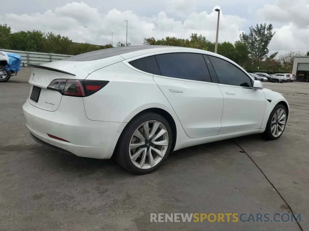 3 Photograph of a damaged car 5YJ3E1EB3KF418622 TESLA MODEL 3 2019