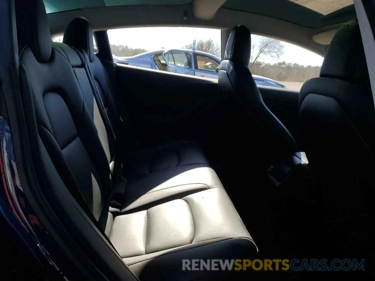 10 Photograph of a damaged car 5YJ3E1EB3KF423142 TESLA MODEL 3 2019