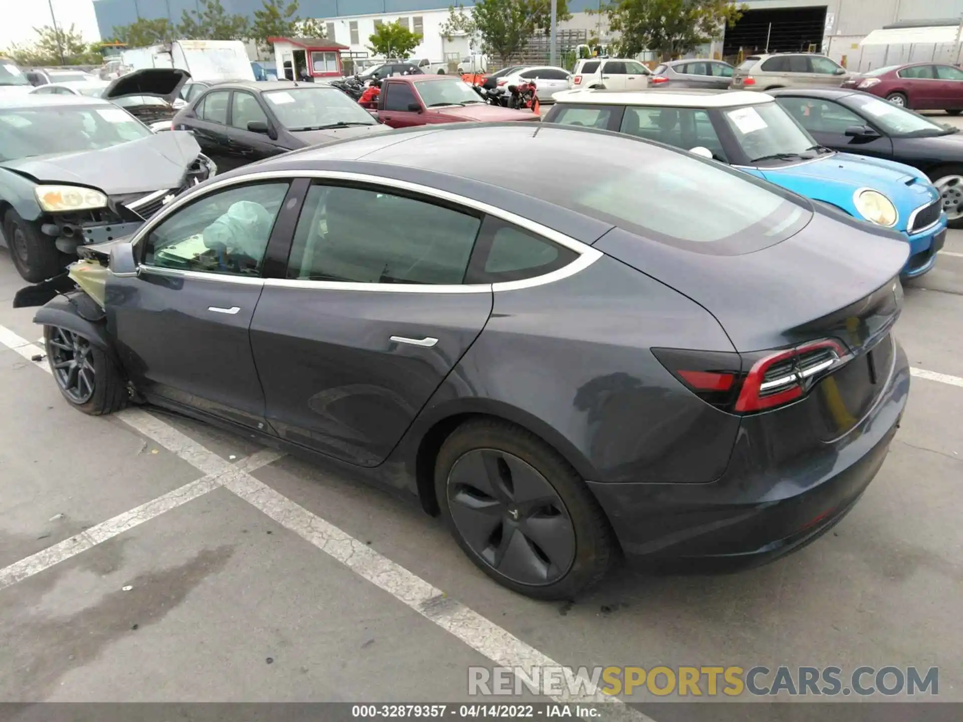 3 Photograph of a damaged car 5YJ3E1EB3KF432603 TESLA MODEL 3 2019