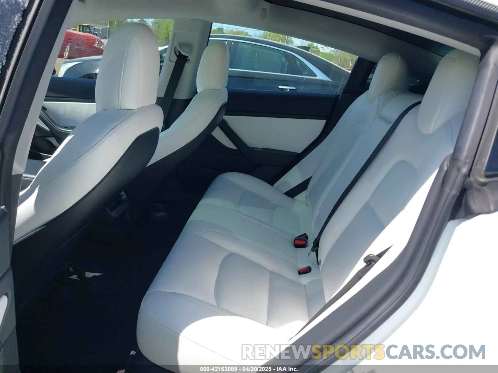 8 Photograph of a damaged car 5YJ3E1EB3KF450602 TESLA MODEL 3 2019