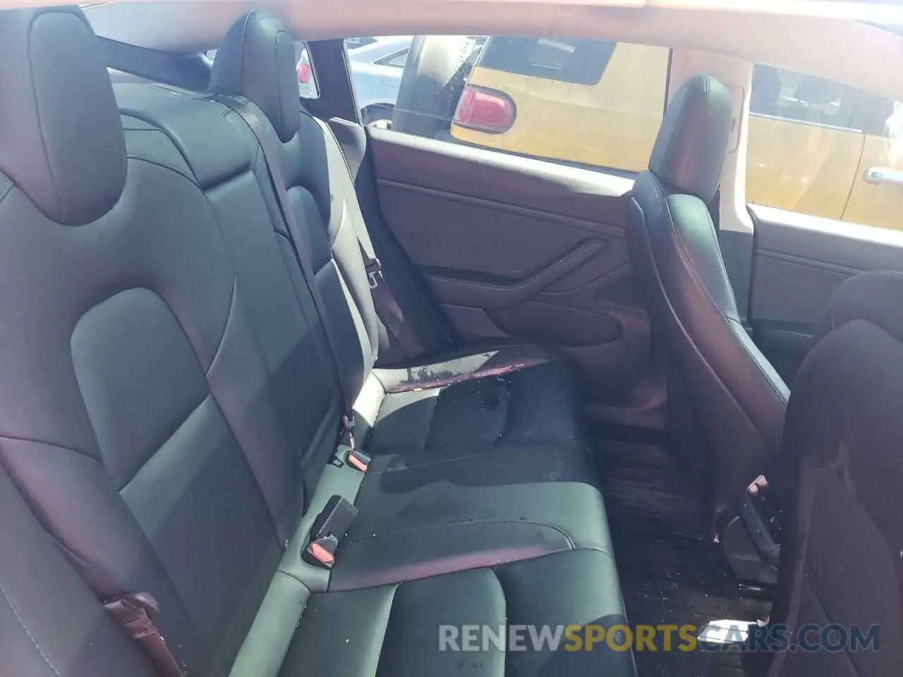 10 Photograph of a damaged car 5YJ3E1EB3KF464984 TESLA MODEL 3 2019