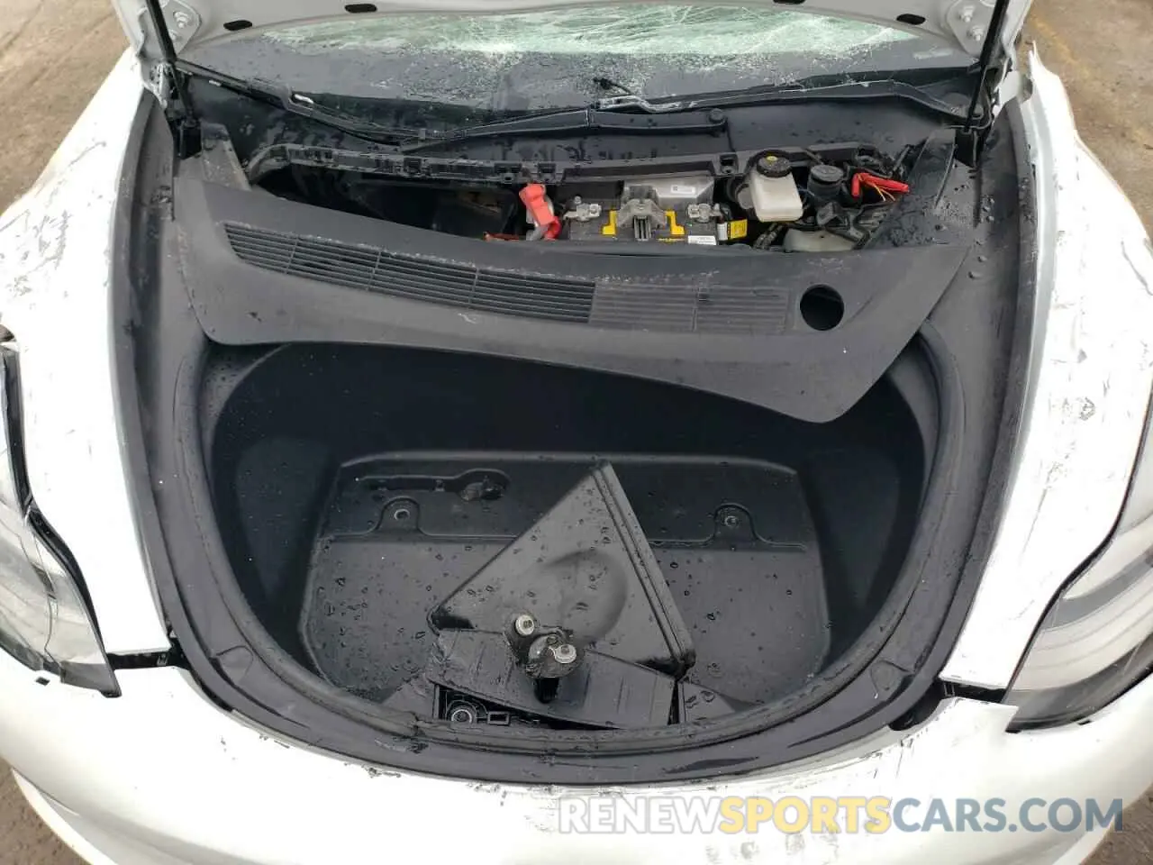 11 Photograph of a damaged car 5YJ3E1EB3KF469537 TESLA MODEL 3 2019