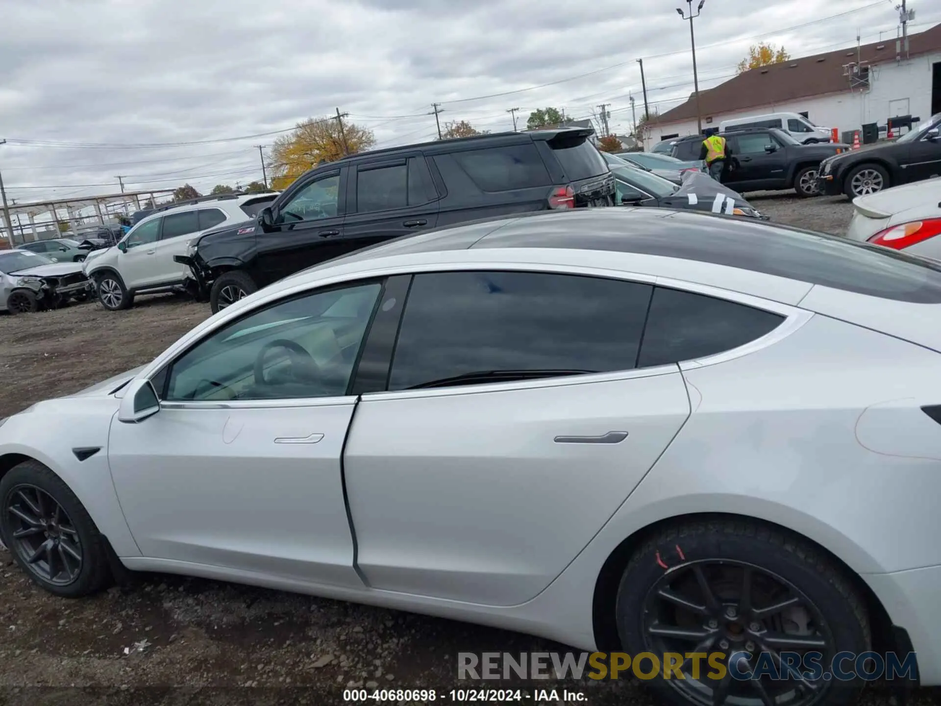 14 Photograph of a damaged car 5YJ3E1EB3KF469795 TESLA MODEL 3 2019