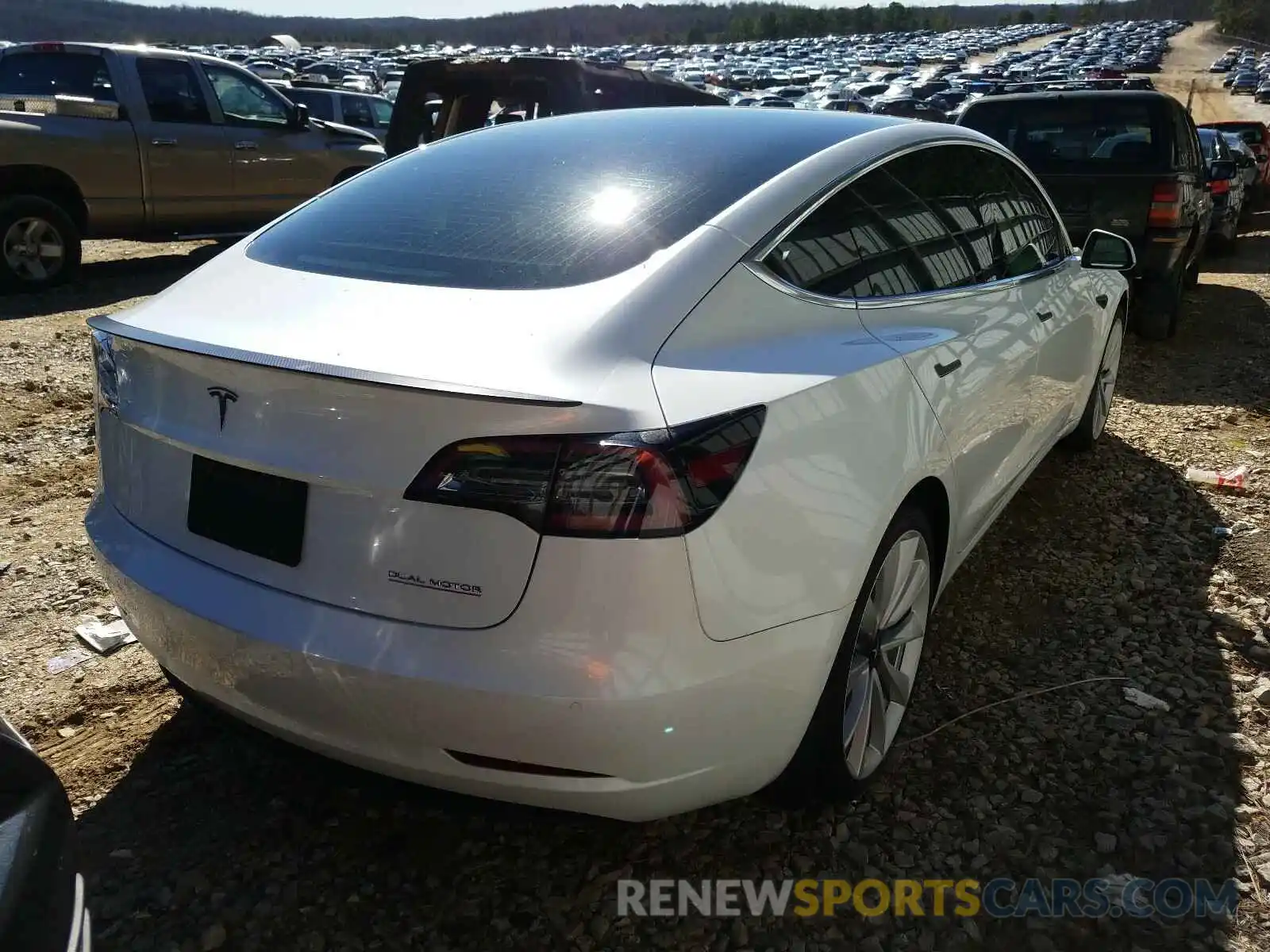 4 Photograph of a damaged car 5YJ3E1EB3KF472700 TESLA MODEL 3 2019