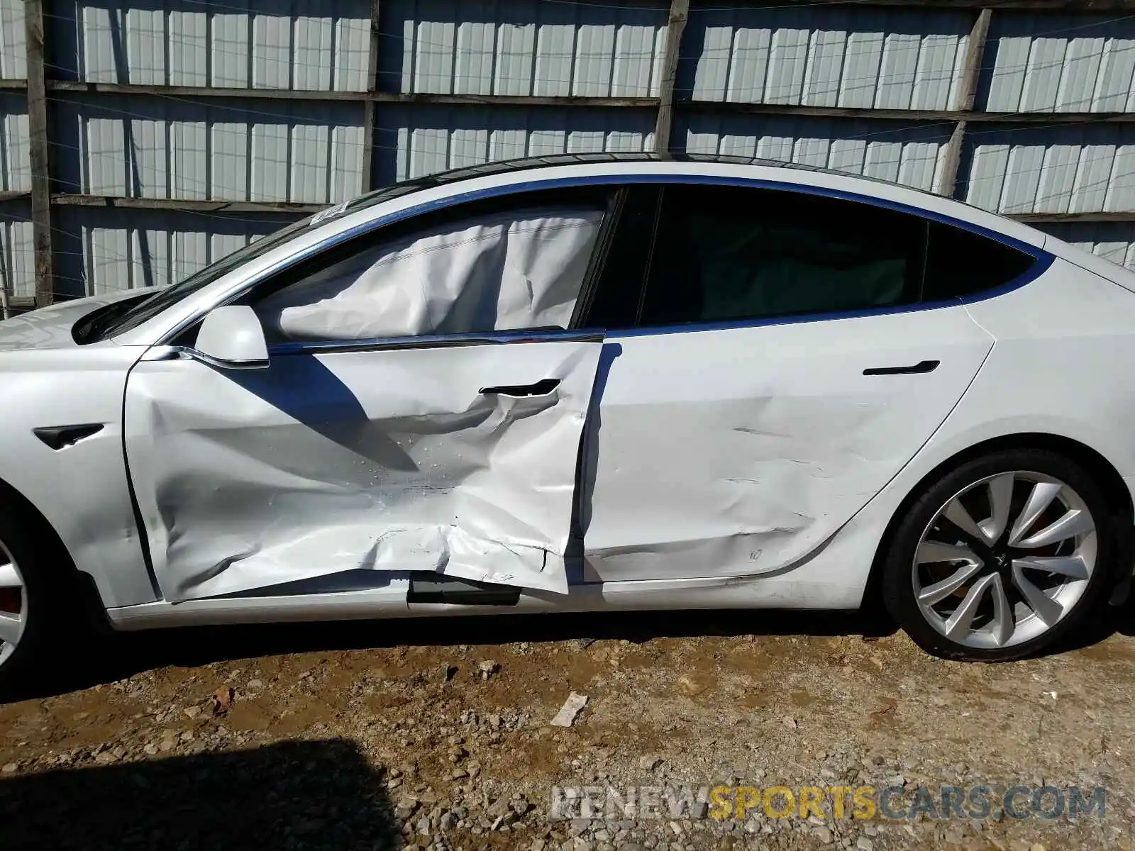 9 Photograph of a damaged car 5YJ3E1EB3KF472700 TESLA MODEL 3 2019