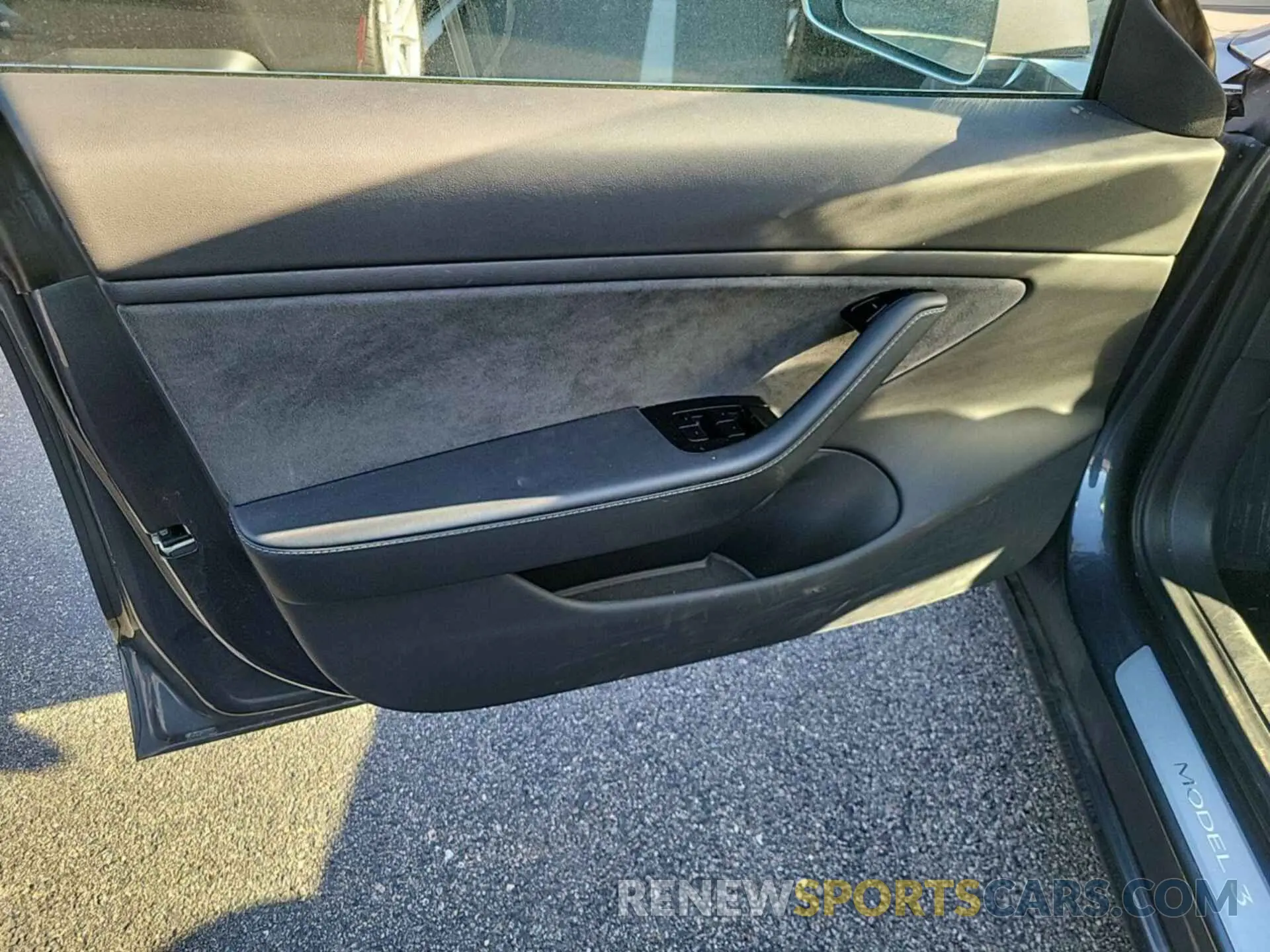 20 Photograph of a damaged car 5YJ3E1EB4KF191828 TESLA MODEL 3 2019