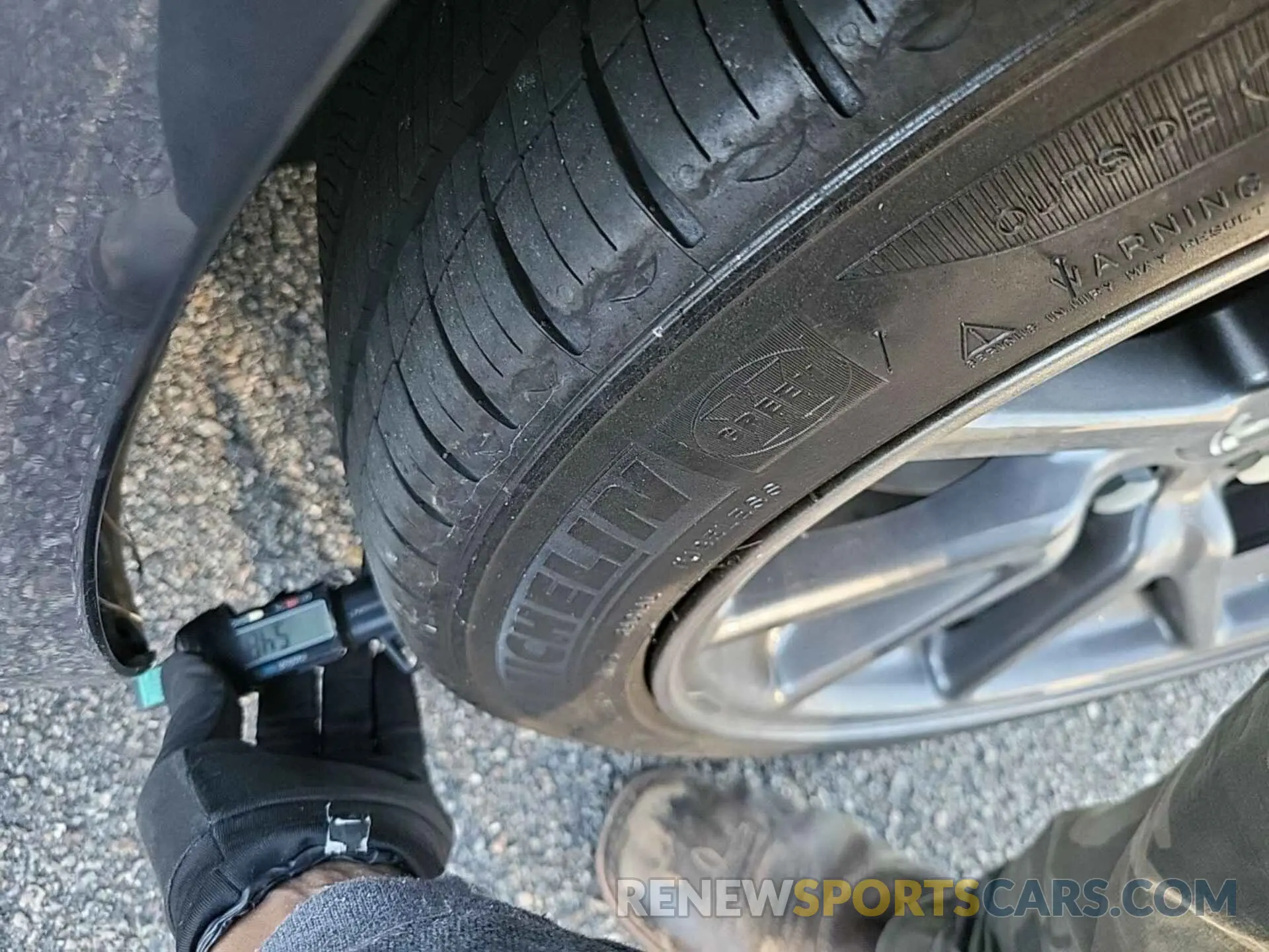 22 Photograph of a damaged car 5YJ3E1EB4KF191828 TESLA MODEL 3 2019