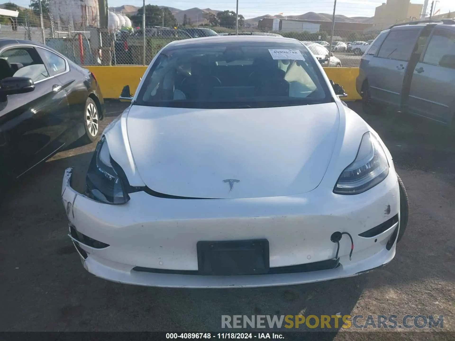 11 Photograph of a damaged car 5YJ3E1EB4KF194678 TESLA MODEL 3 2019