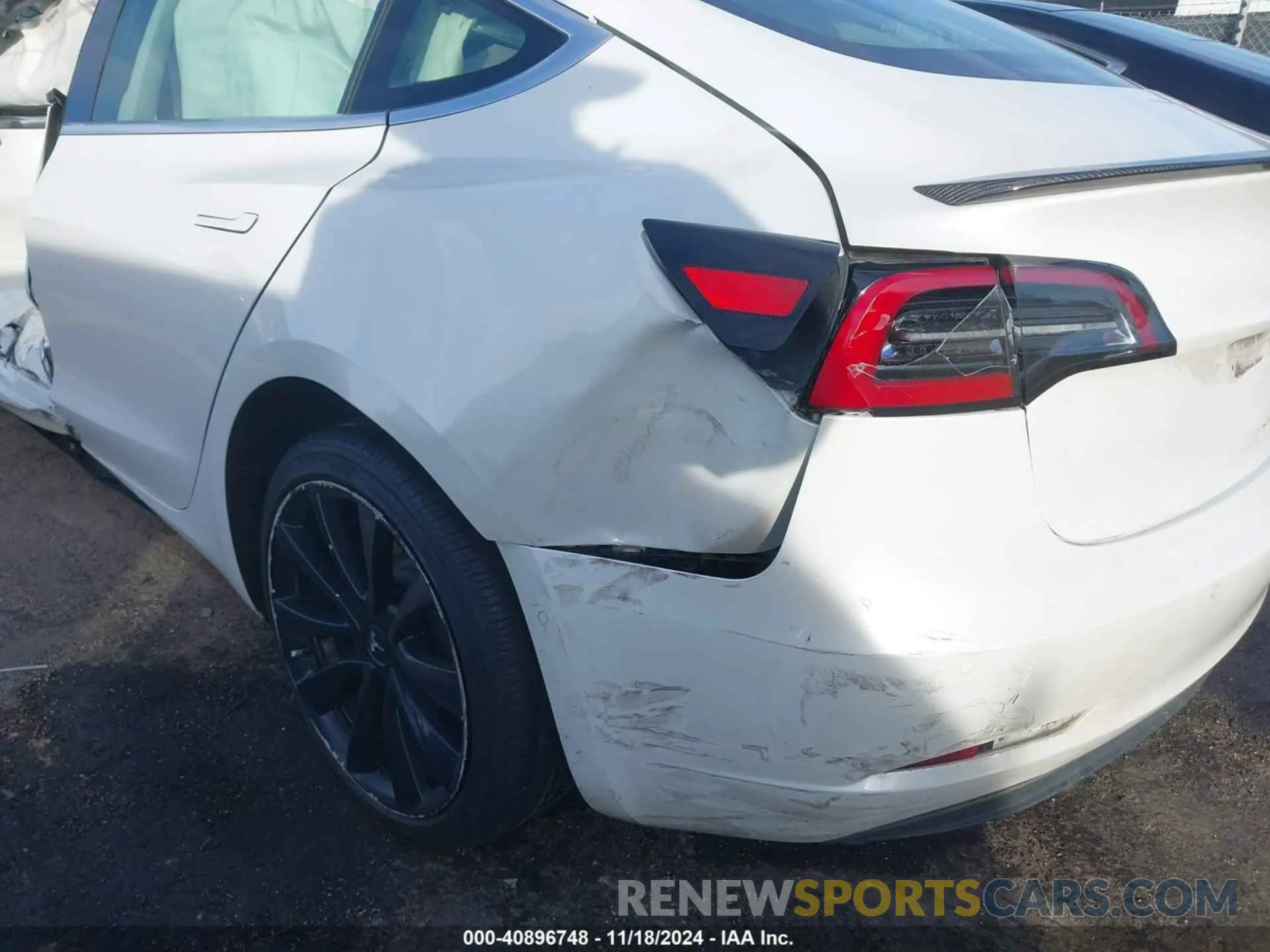 20 Photograph of a damaged car 5YJ3E1EB4KF194678 TESLA MODEL 3 2019