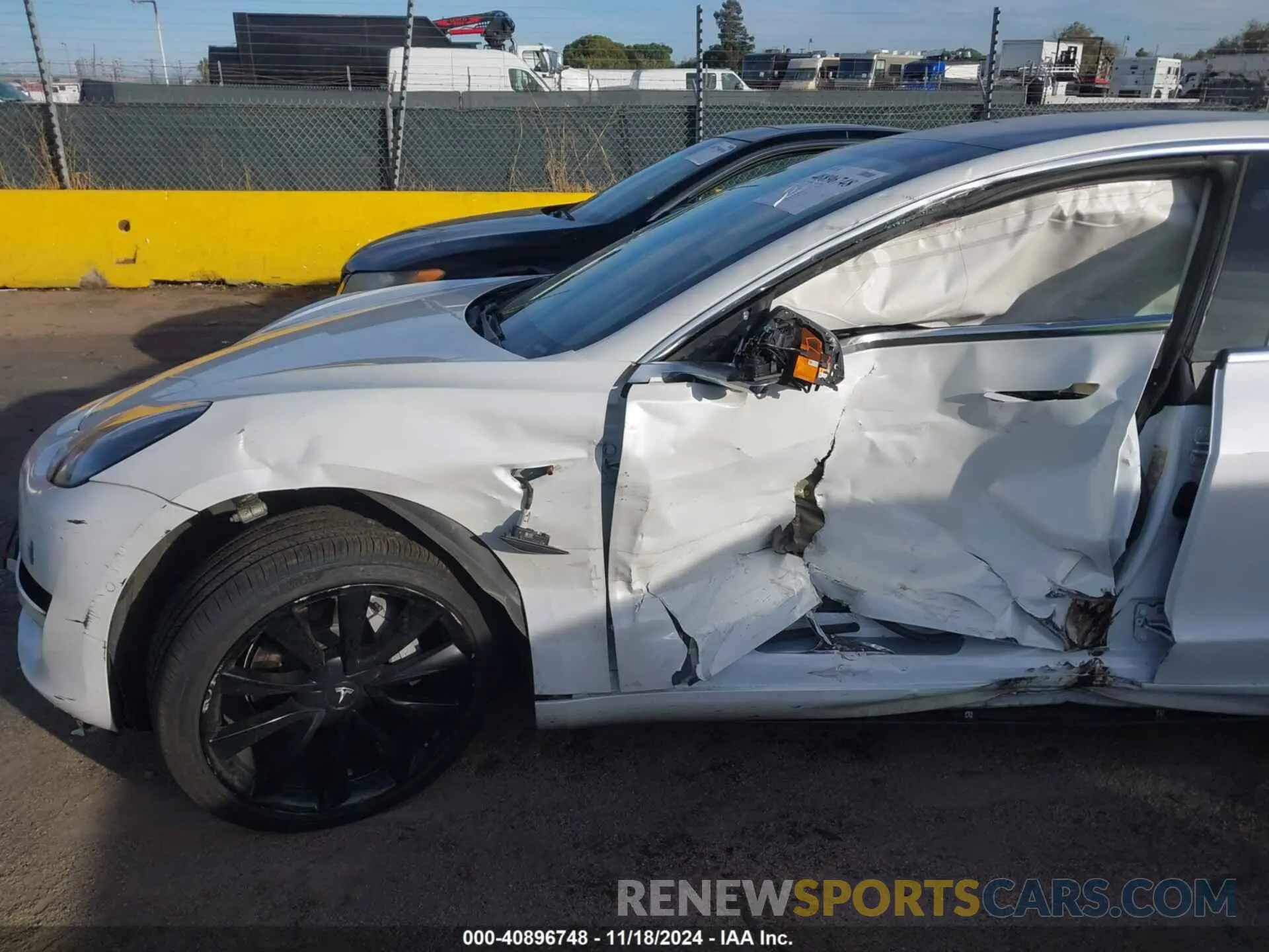 6 Photograph of a damaged car 5YJ3E1EB4KF194678 TESLA MODEL 3 2019