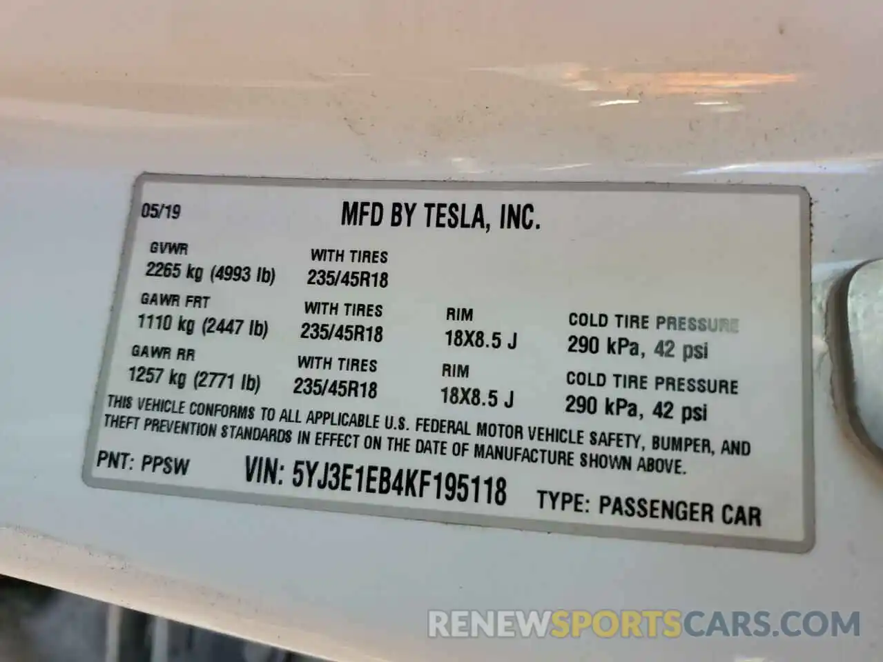 10 Photograph of a damaged car 5YJ3E1EB4KF195118 TESLA MODEL 3 2019