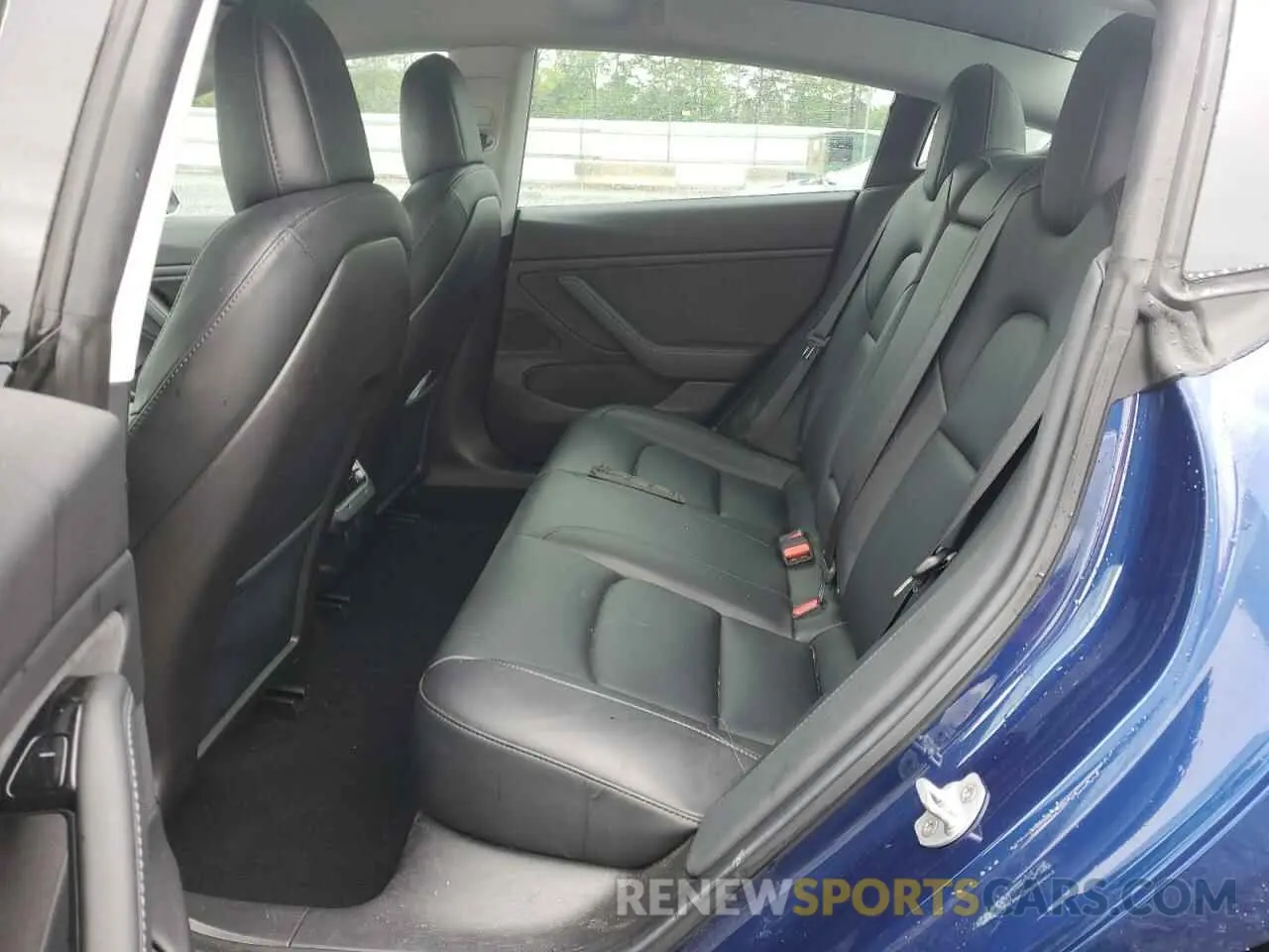 10 Photograph of a damaged car 5YJ3E1EB4KF210846 TESLA MODEL 3 2019