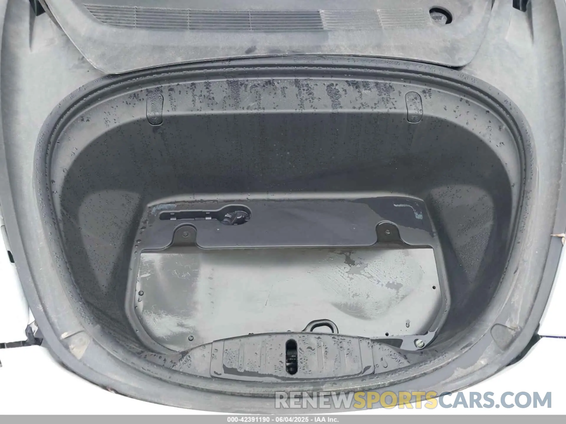 10 Photograph of a damaged car 5YJ3E1EB4KF359595 TESLA MODEL 3 2019