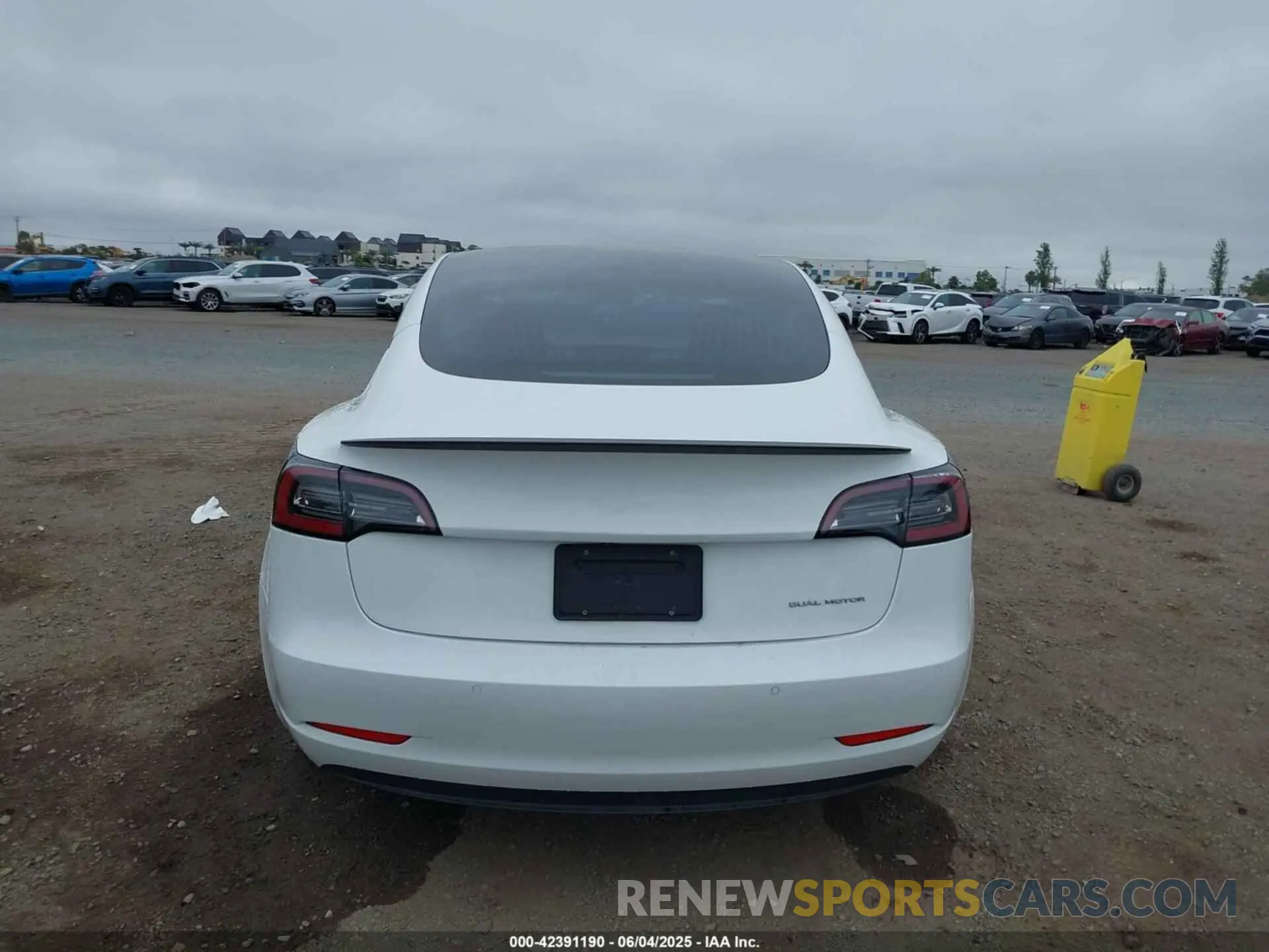 16 Photograph of a damaged car 5YJ3E1EB4KF359595 TESLA MODEL 3 2019