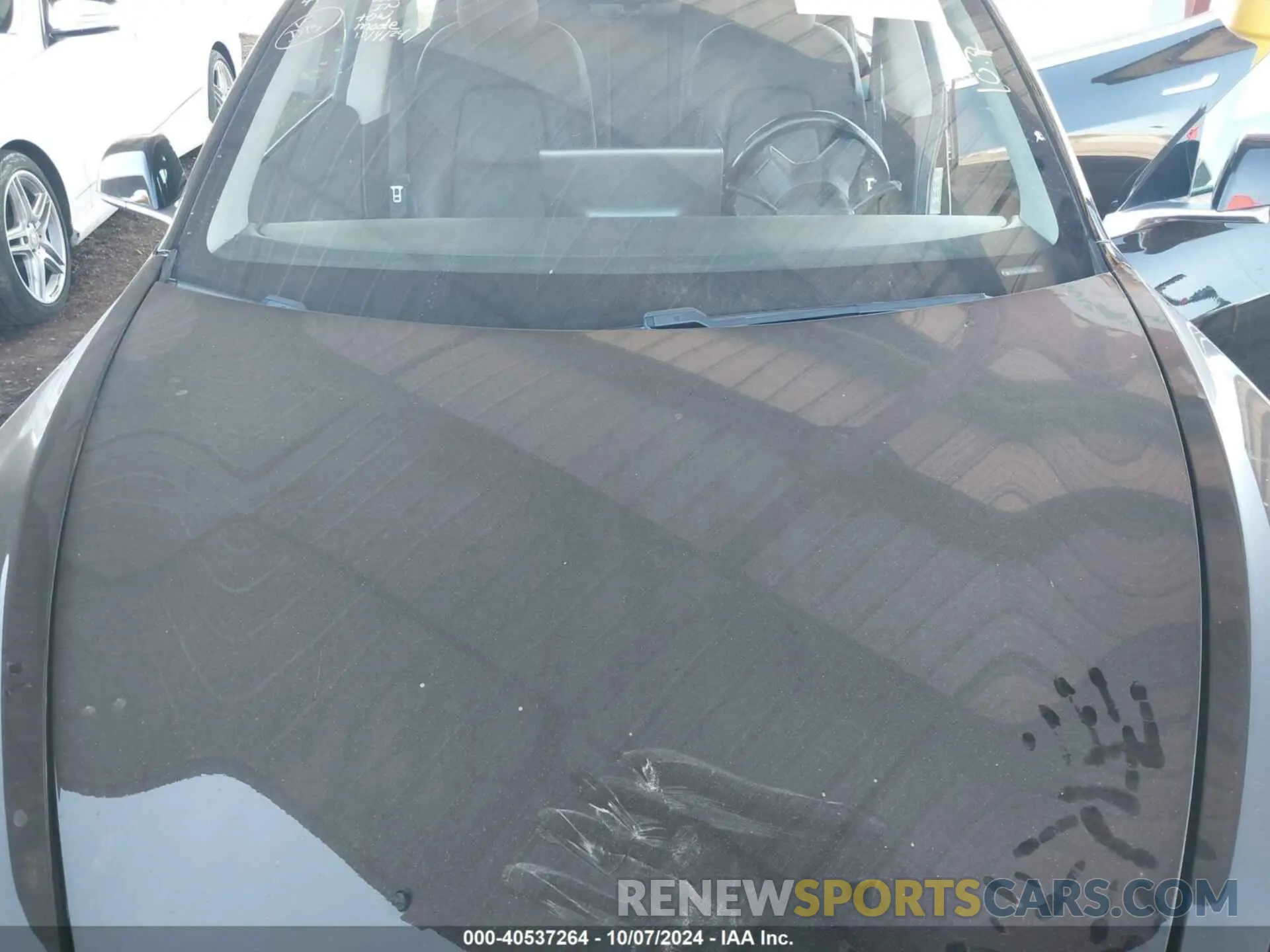 10 Photograph of a damaged car 5YJ3E1EB4KF364800 TESLA MODEL 3 2019