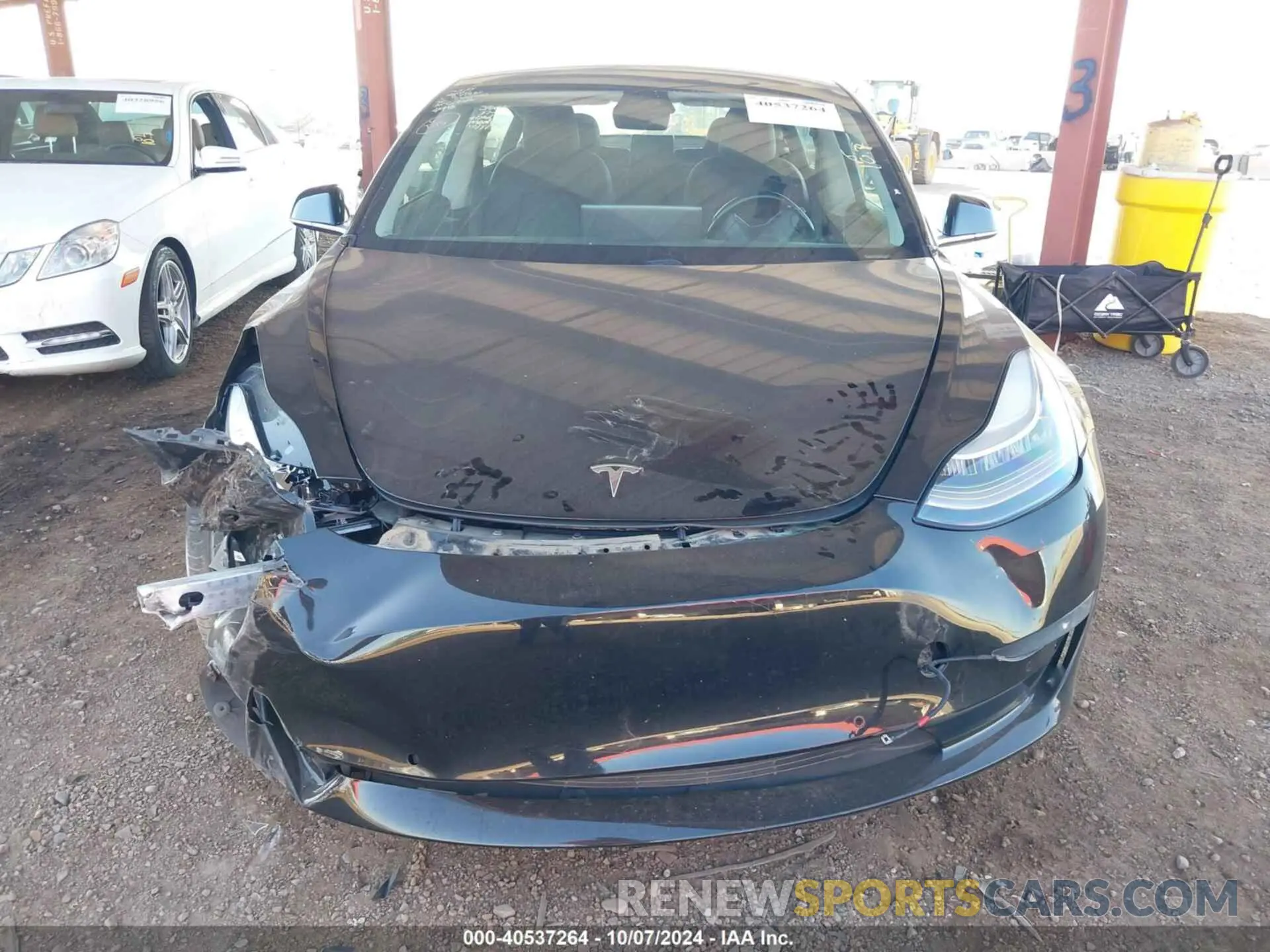 11 Photograph of a damaged car 5YJ3E1EB4KF364800 TESLA MODEL 3 2019