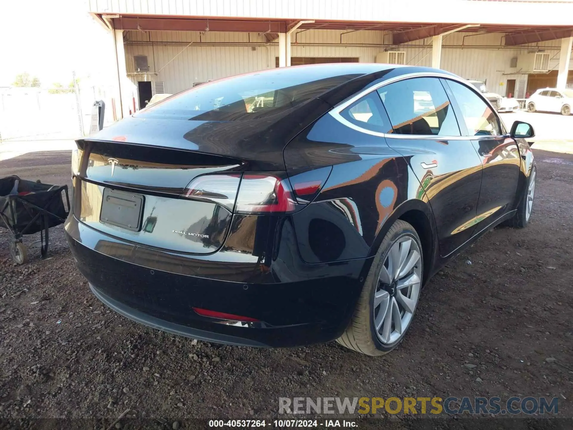 4 Photograph of a damaged car 5YJ3E1EB4KF364800 TESLA MODEL 3 2019