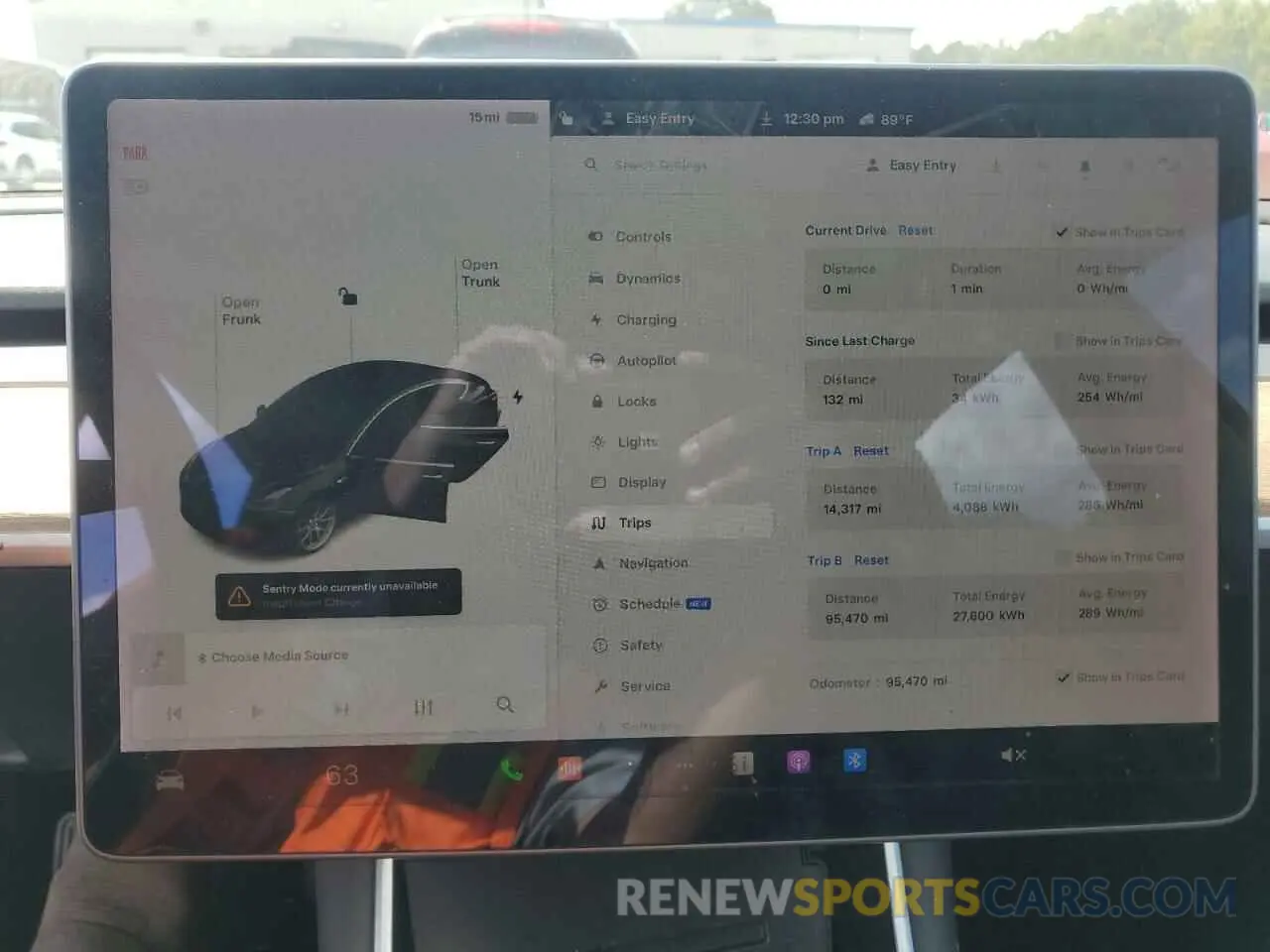9 Photograph of a damaged car 5YJ3E1EB4KF385727 TESLA MODEL 3 2019