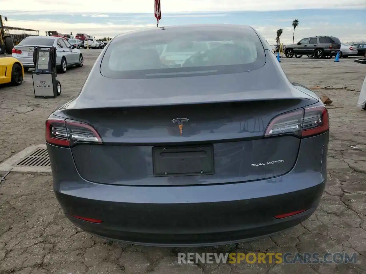 6 Photograph of a damaged car 5YJ3E1EB4KF386697 TESLA MODEL 3 2019