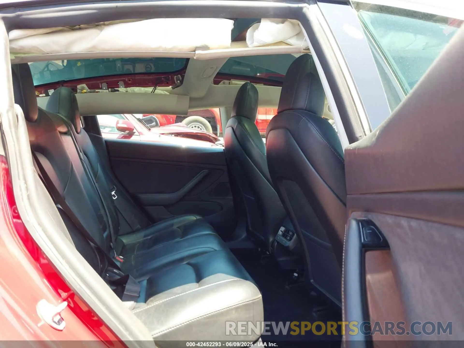 8 Photograph of a damaged car 5YJ3E1EB4KF418578 TESLA MODEL 3 2019