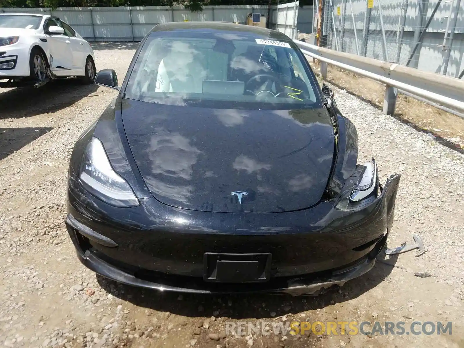 9 Photograph of a damaged car 5YJ3E1EB4KF422081 TESLA MODEL 3 2019