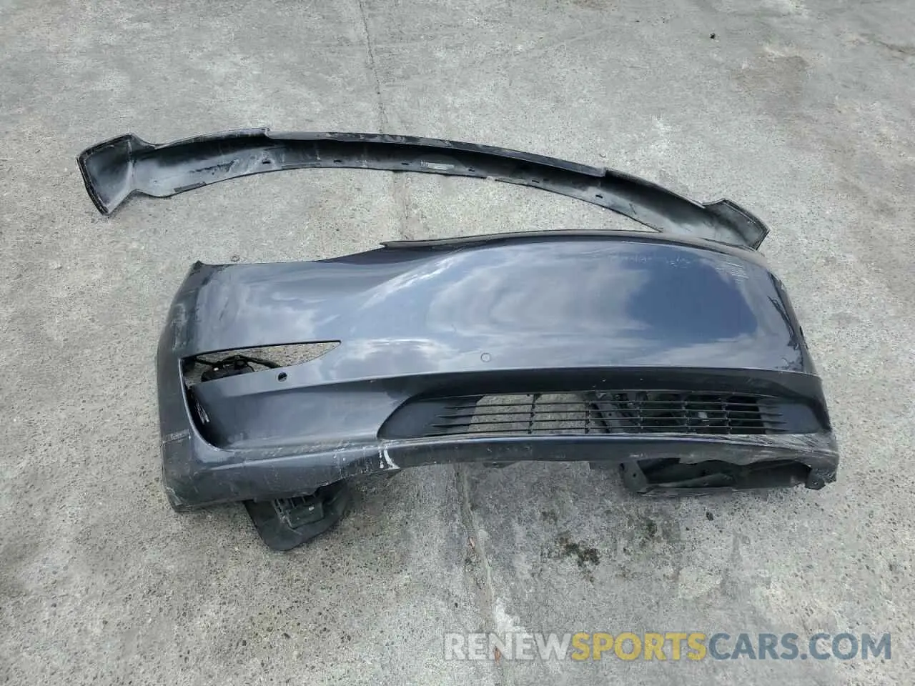 12 Photograph of a damaged car 5YJ3E1EB4KF437020 TESLA MODEL 3 2019
