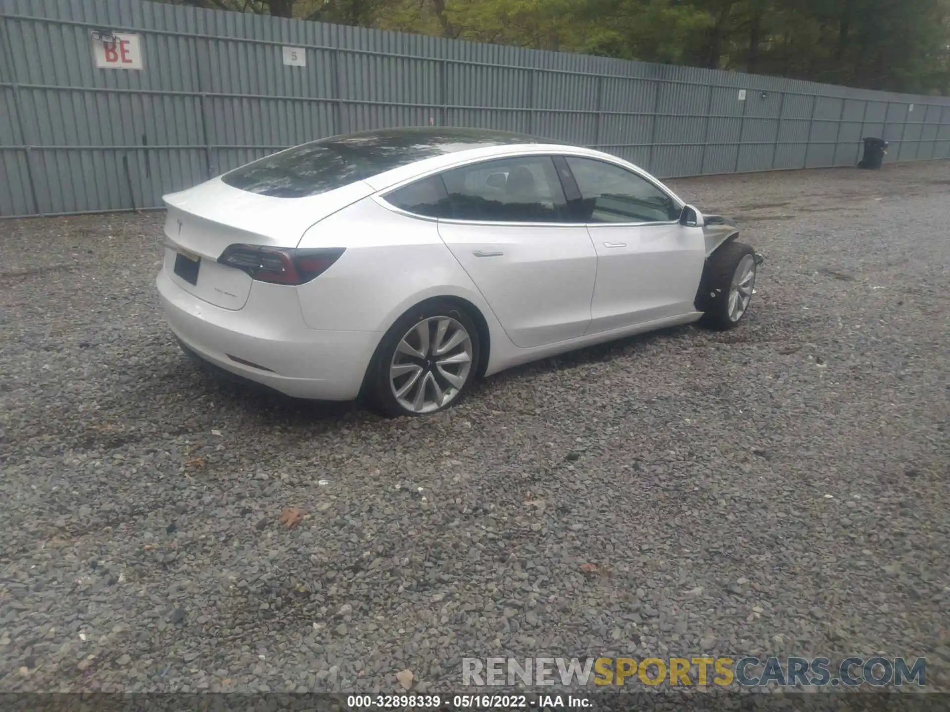 4 Photograph of a damaged car 5YJ3E1EB4KF448289 TESLA MODEL 3 2019