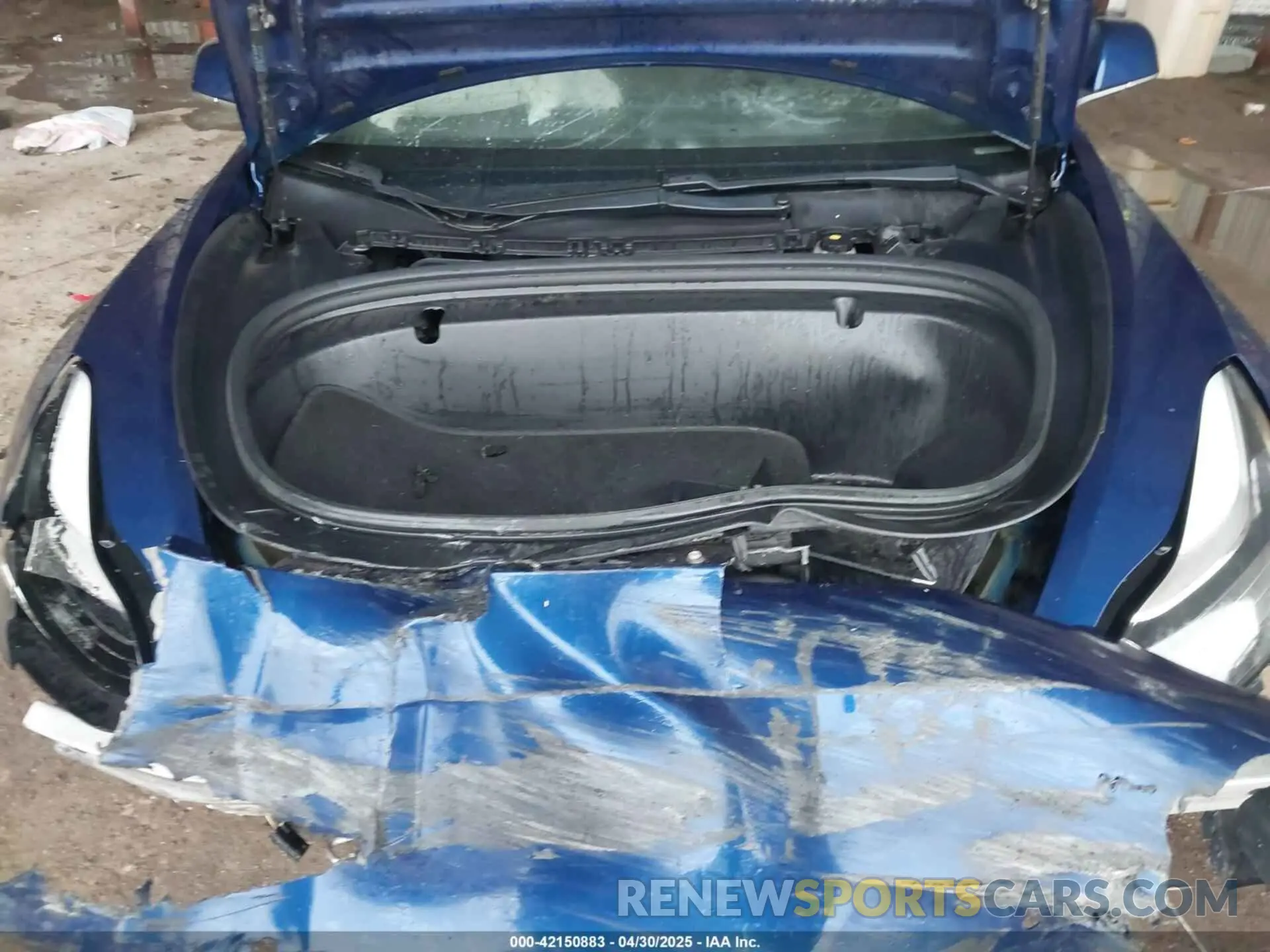 10 Photograph of a damaged car 5YJ3E1EB4KF497637 TESLA MODEL 3 2019