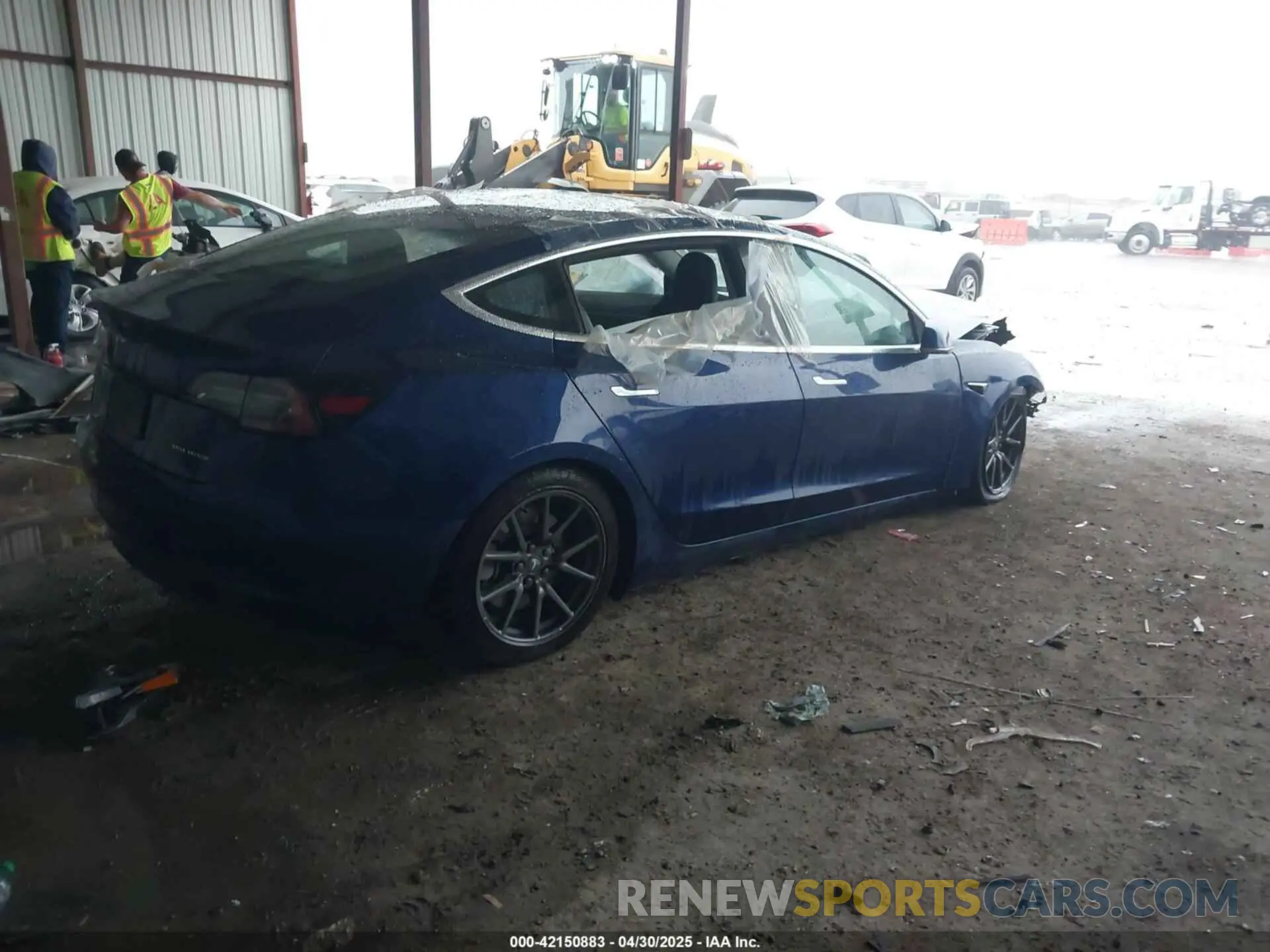 4 Photograph of a damaged car 5YJ3E1EB4KF497637 TESLA MODEL 3 2019