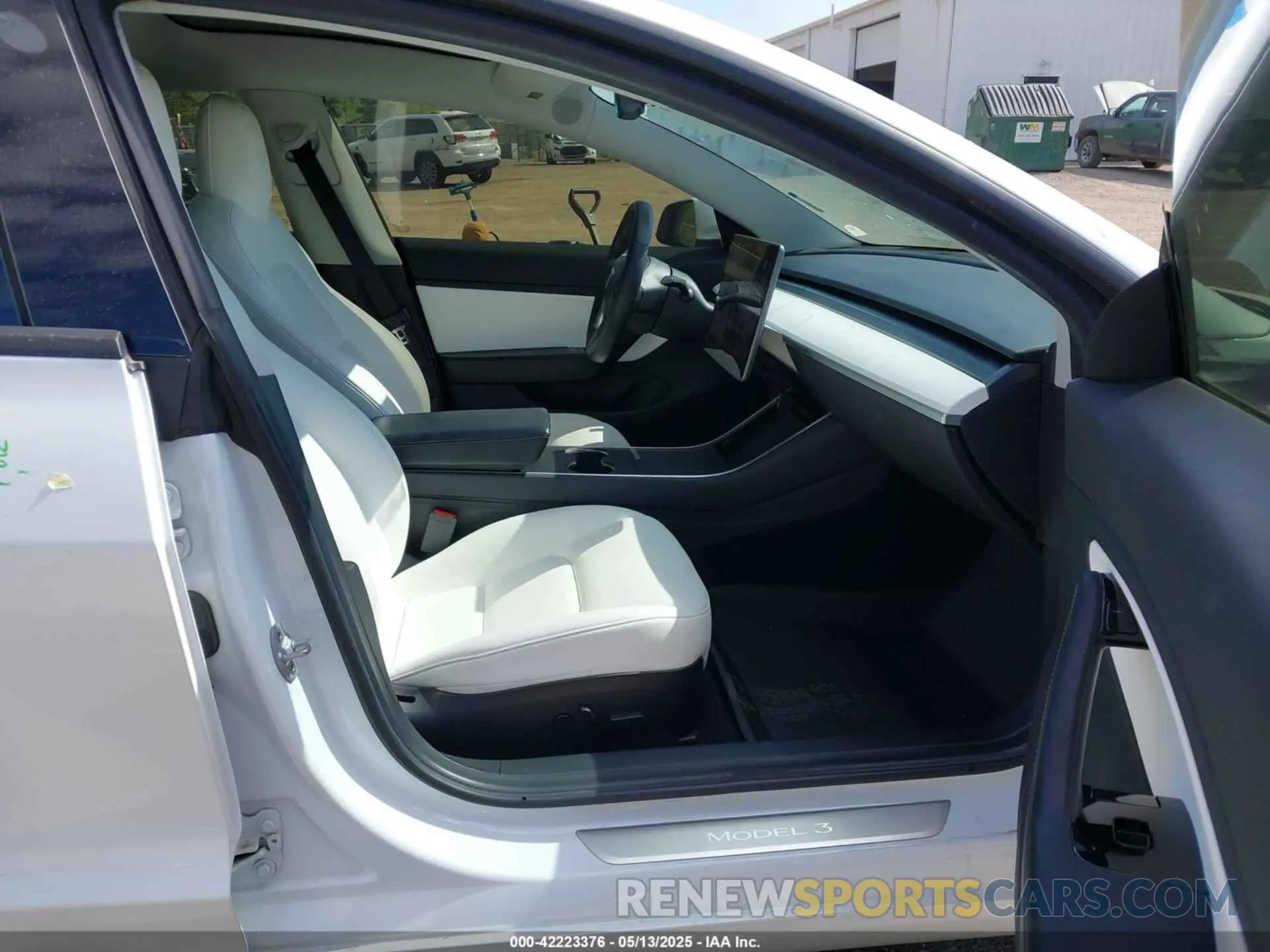 5 Photograph of a damaged car 5YJ3E1EB4KF517787 TESLA MODEL 3 2019