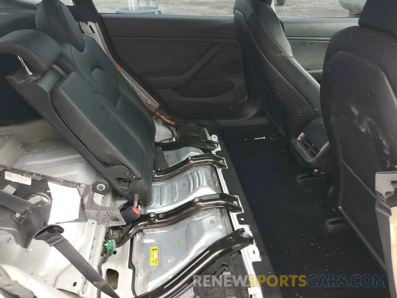 10 Photograph of a damaged car 5YJ3E1EB5KF191580 TESLA MODEL 3 2019