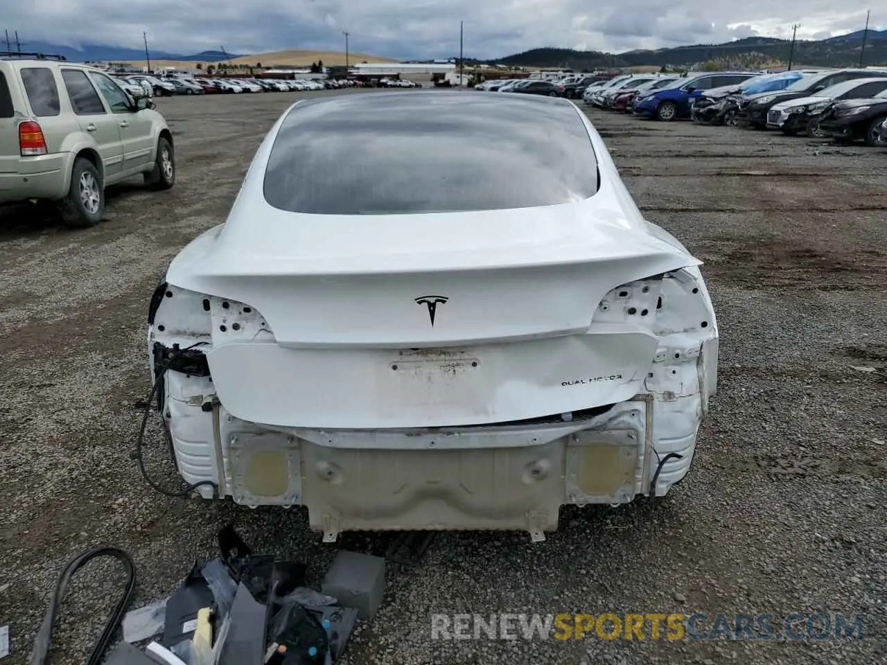 6 Photograph of a damaged car 5YJ3E1EB5KF191580 TESLA MODEL 3 2019