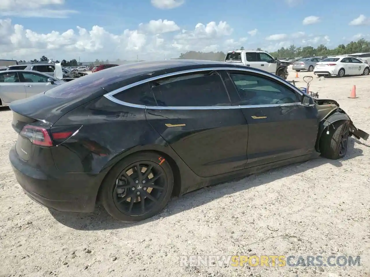 3 Photograph of a damaged car 5YJ3E1EB5KF199078 TESLA MODEL 3 2019