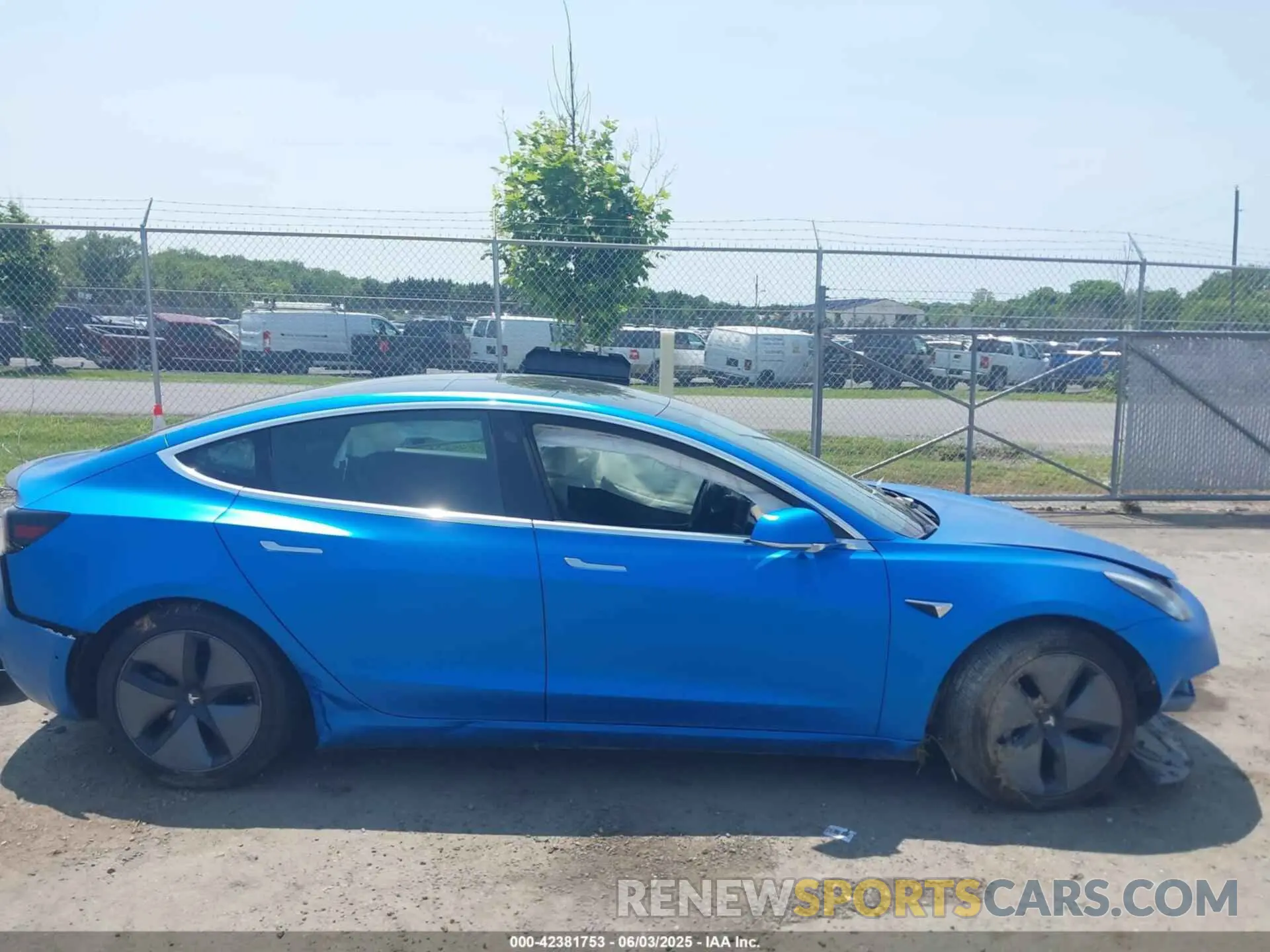 12 Photograph of a damaged car 5YJ3E1EB5KF208748 TESLA MODEL 3 2019