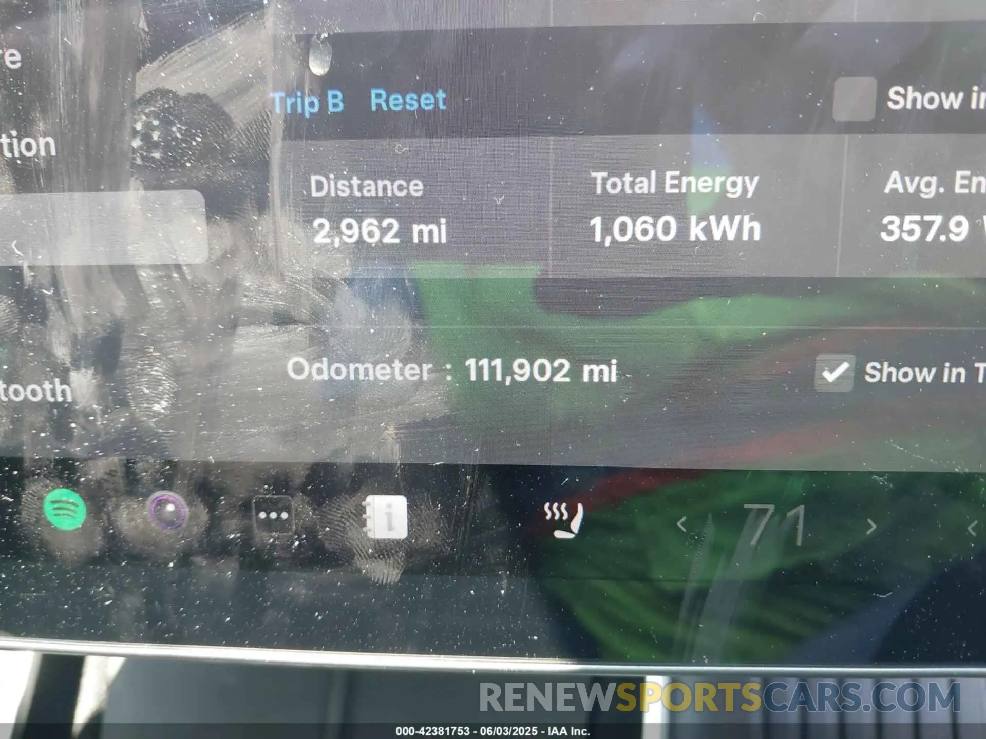 14 Photograph of a damaged car 5YJ3E1EB5KF208748 TESLA MODEL 3 2019