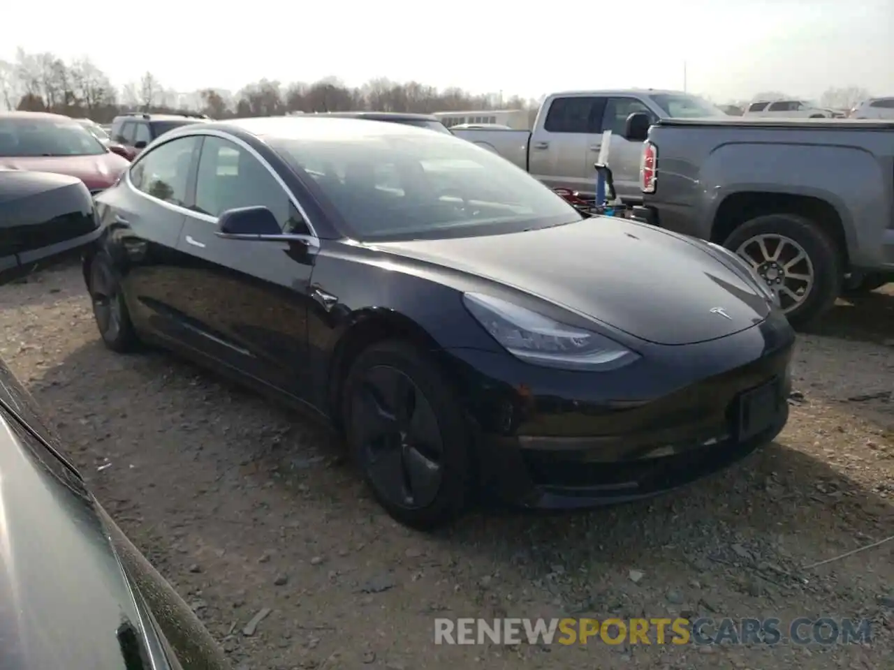 4 Photograph of a damaged car 5YJ3E1EB5KF361307 TESLA MODEL 3 2019