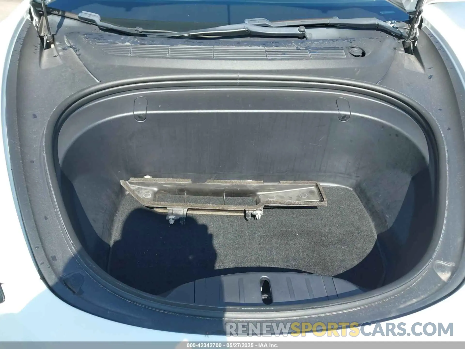 10 Photograph of a damaged car 5YJ3E1EB5KF365132 TESLA MODEL 3 2019