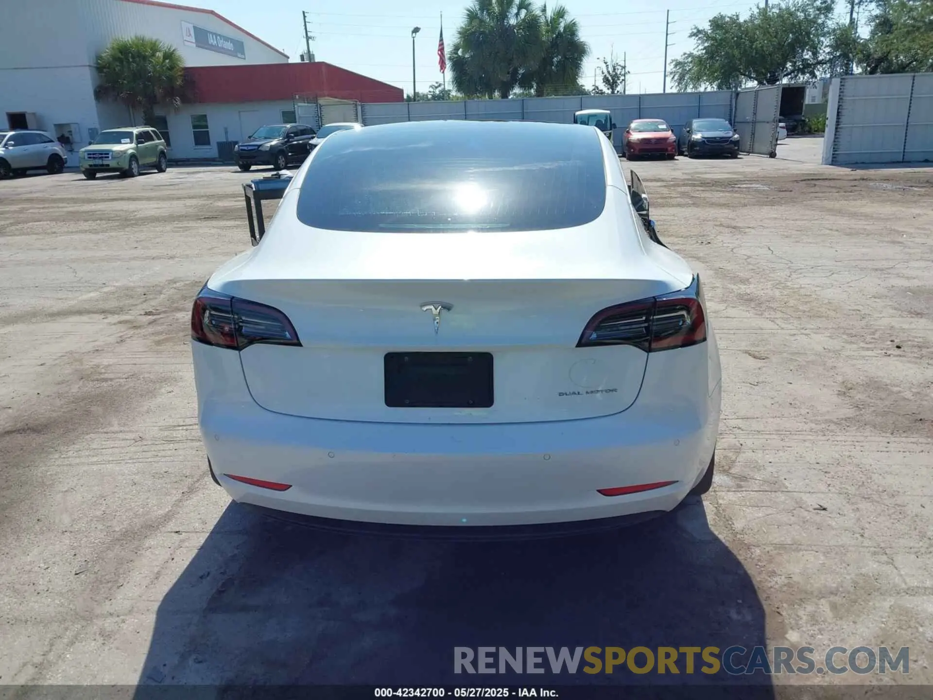 16 Photograph of a damaged car 5YJ3E1EB5KF365132 TESLA MODEL 3 2019