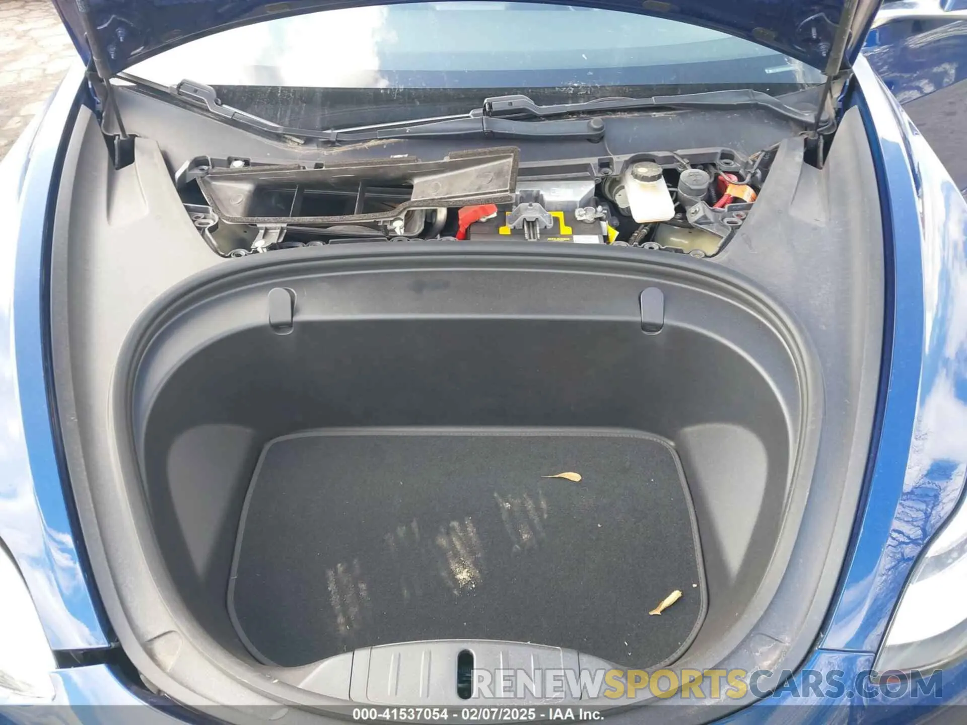 10 Photograph of a damaged car 5YJ3E1EB5KF365471 TESLA MODEL 3 2019