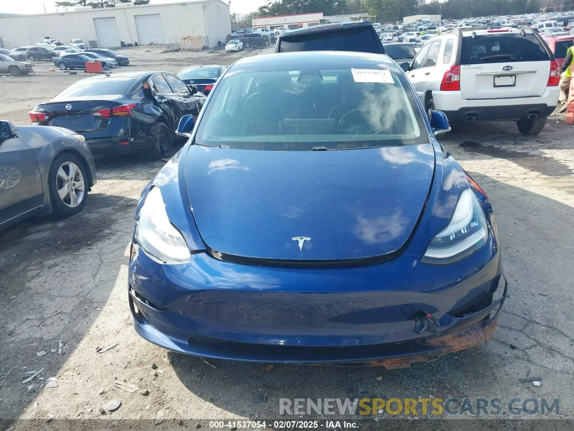 11 Photograph of a damaged car 5YJ3E1EB5KF365471 TESLA MODEL 3 2019