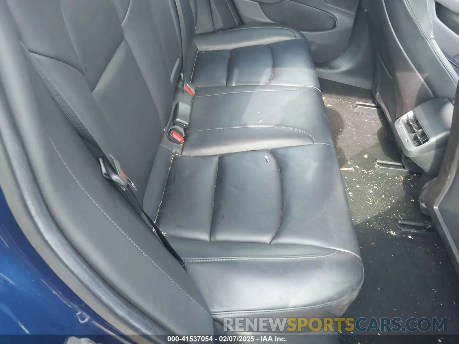 8 Photograph of a damaged car 5YJ3E1EB5KF365471 TESLA MODEL 3 2019