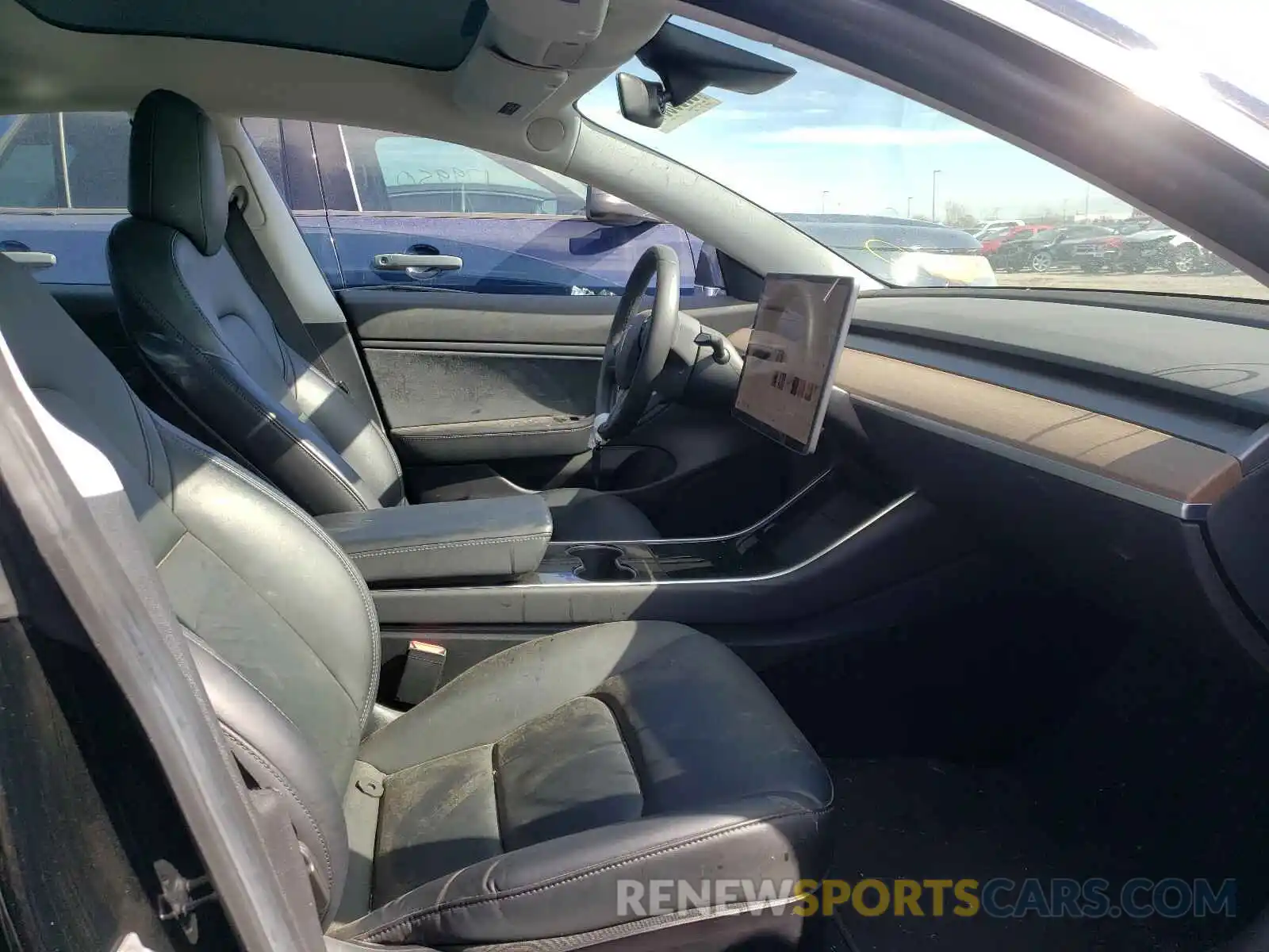 5 Photograph of a damaged car 5YJ3E1EB5KF385199 TESLA MODEL 3 2019