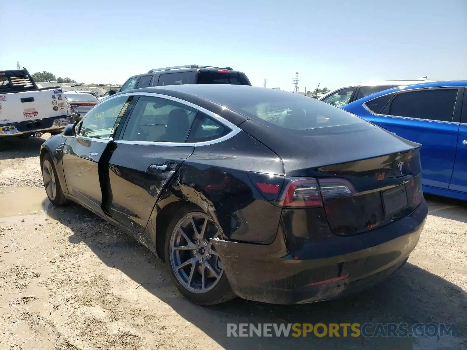 3 Photograph of a damaged car 5YJ3E1EB5KF385588 TESLA MODEL 3 2019