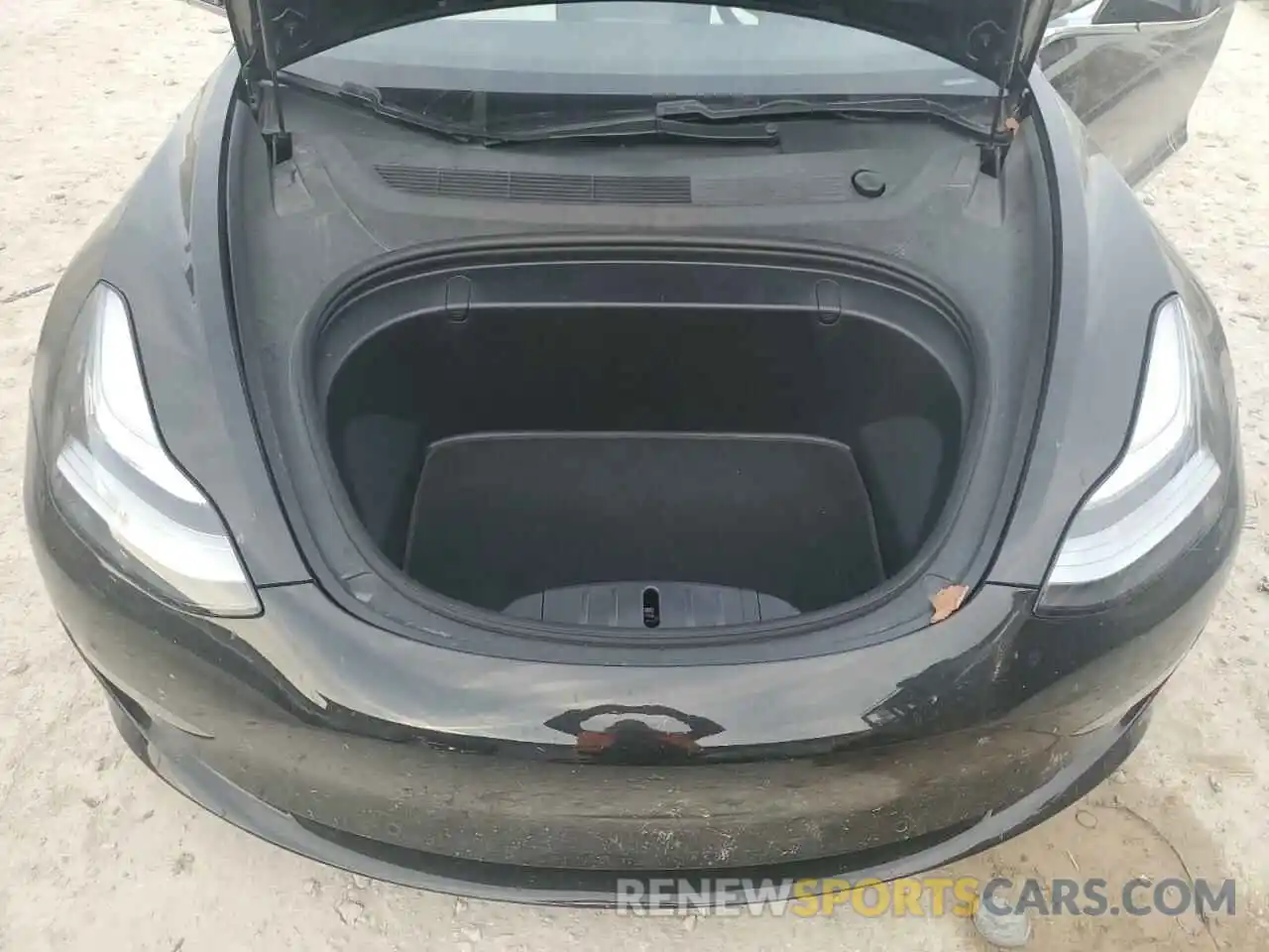 11 Photograph of a damaged car 5YJ3E1EB5KF393271 TESLA MODEL 3 2019