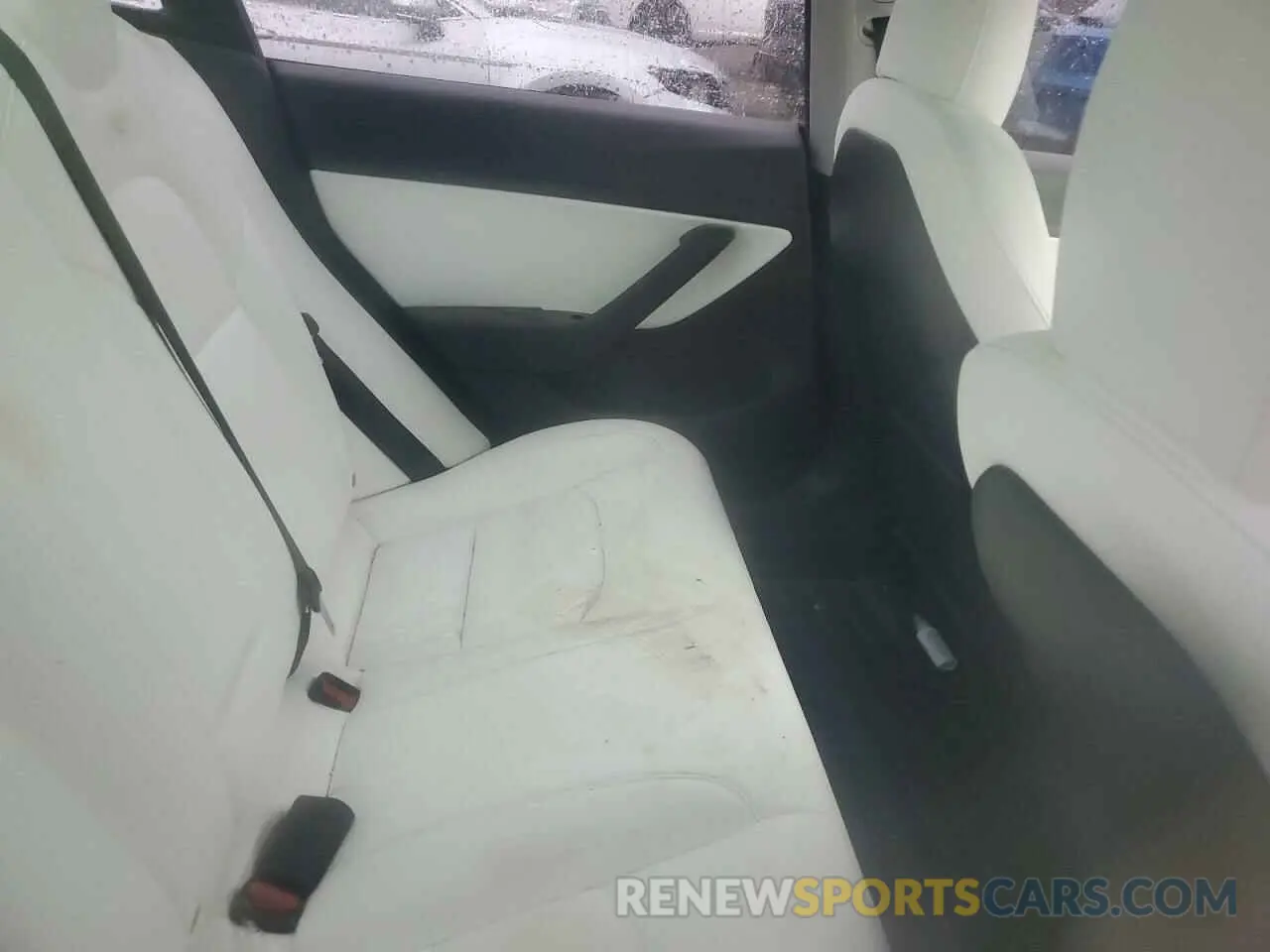 10 Photograph of a damaged car 5YJ3E1EB5KF407329 TESLA MODEL 3 2019