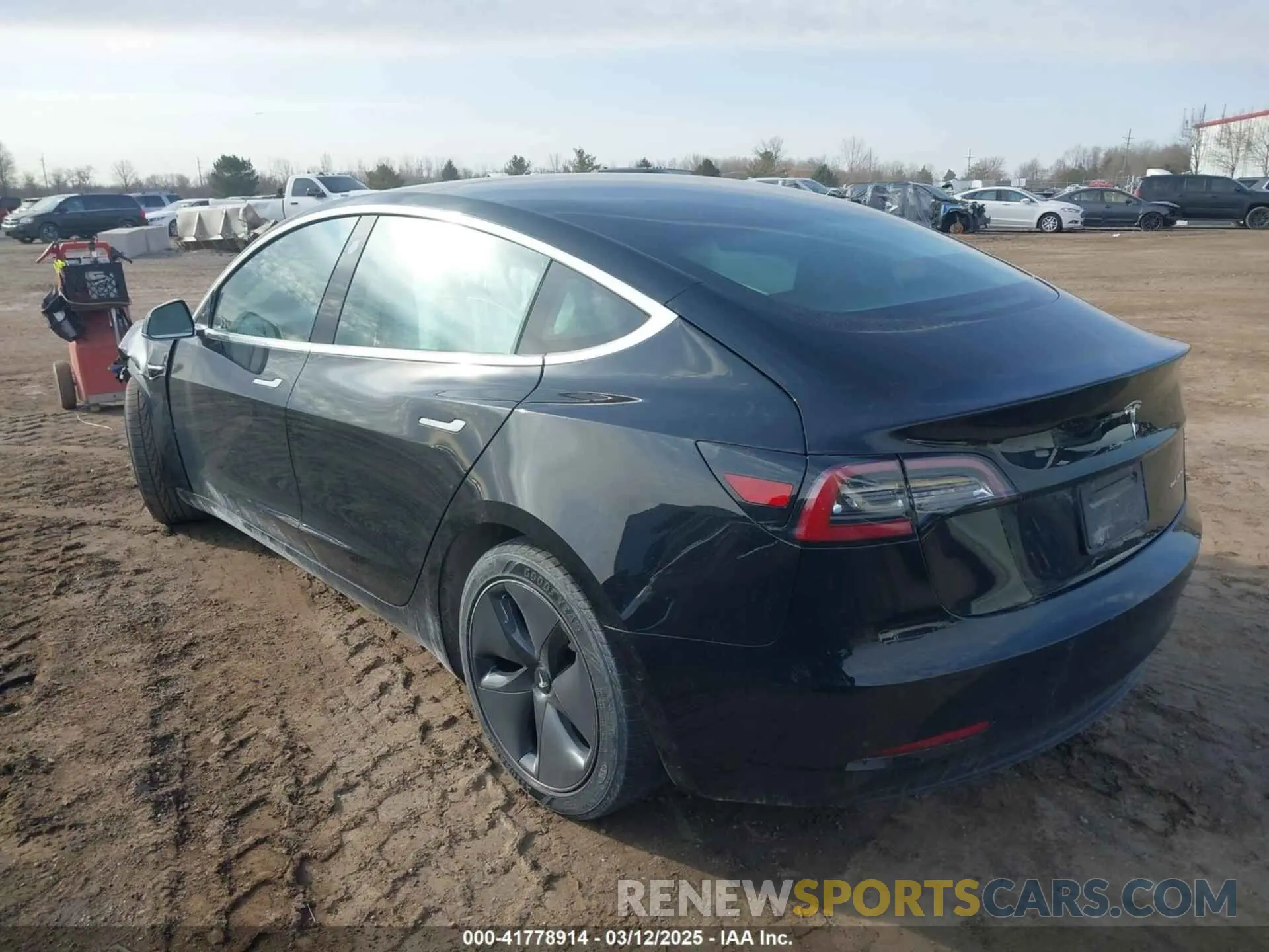 3 Photograph of a damaged car 5YJ3E1EB5KF414748 TESLA MODEL 3 2019