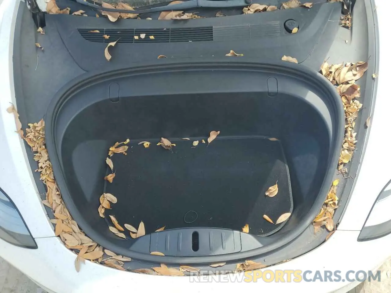 11 Photograph of a damaged car 5YJ3E1EB5KF418329 TESLA MODEL 3 2019