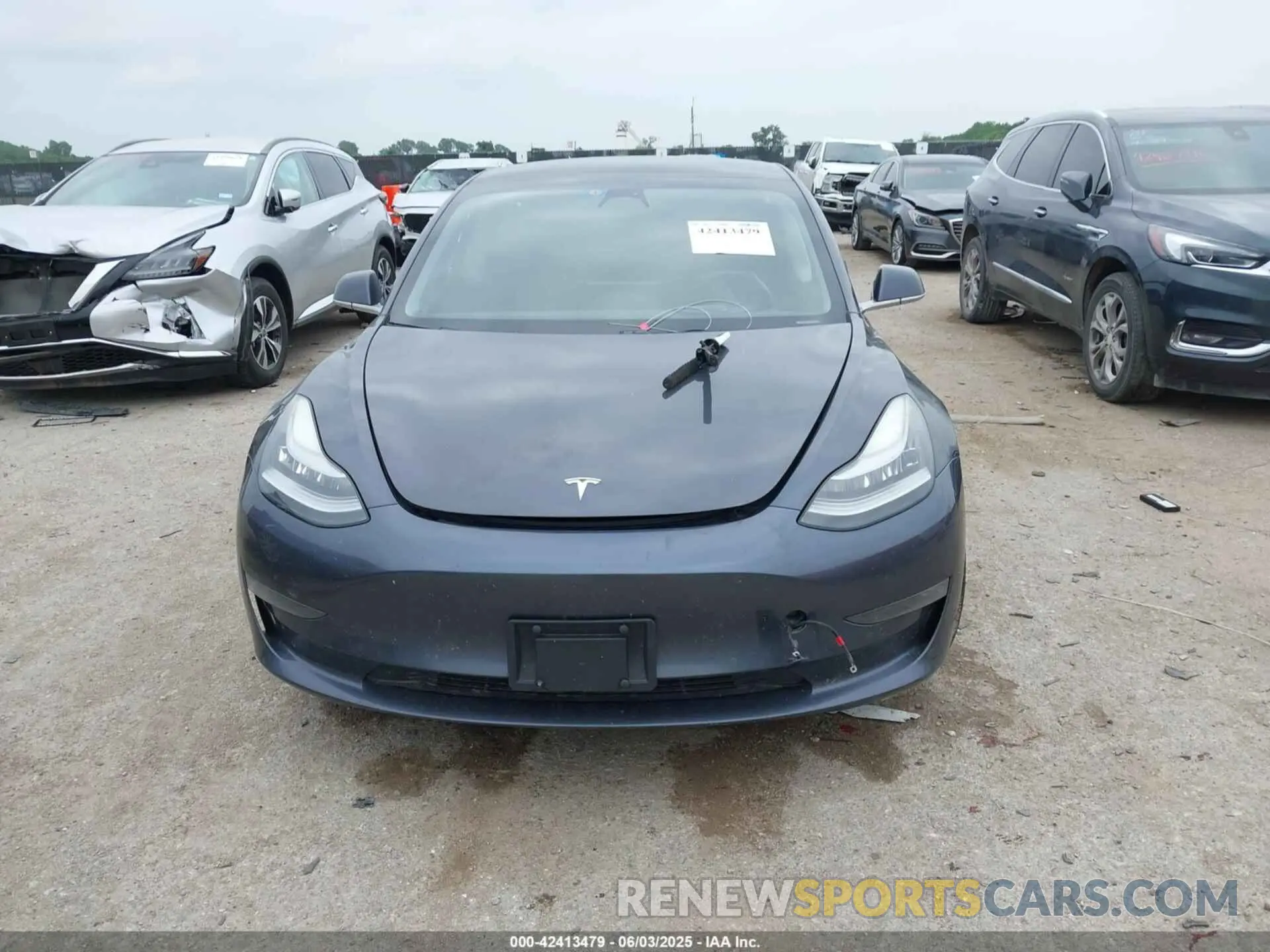 10 Photograph of a damaged car 5YJ3E1EB5KF437575 TESLA MODEL 3 2019