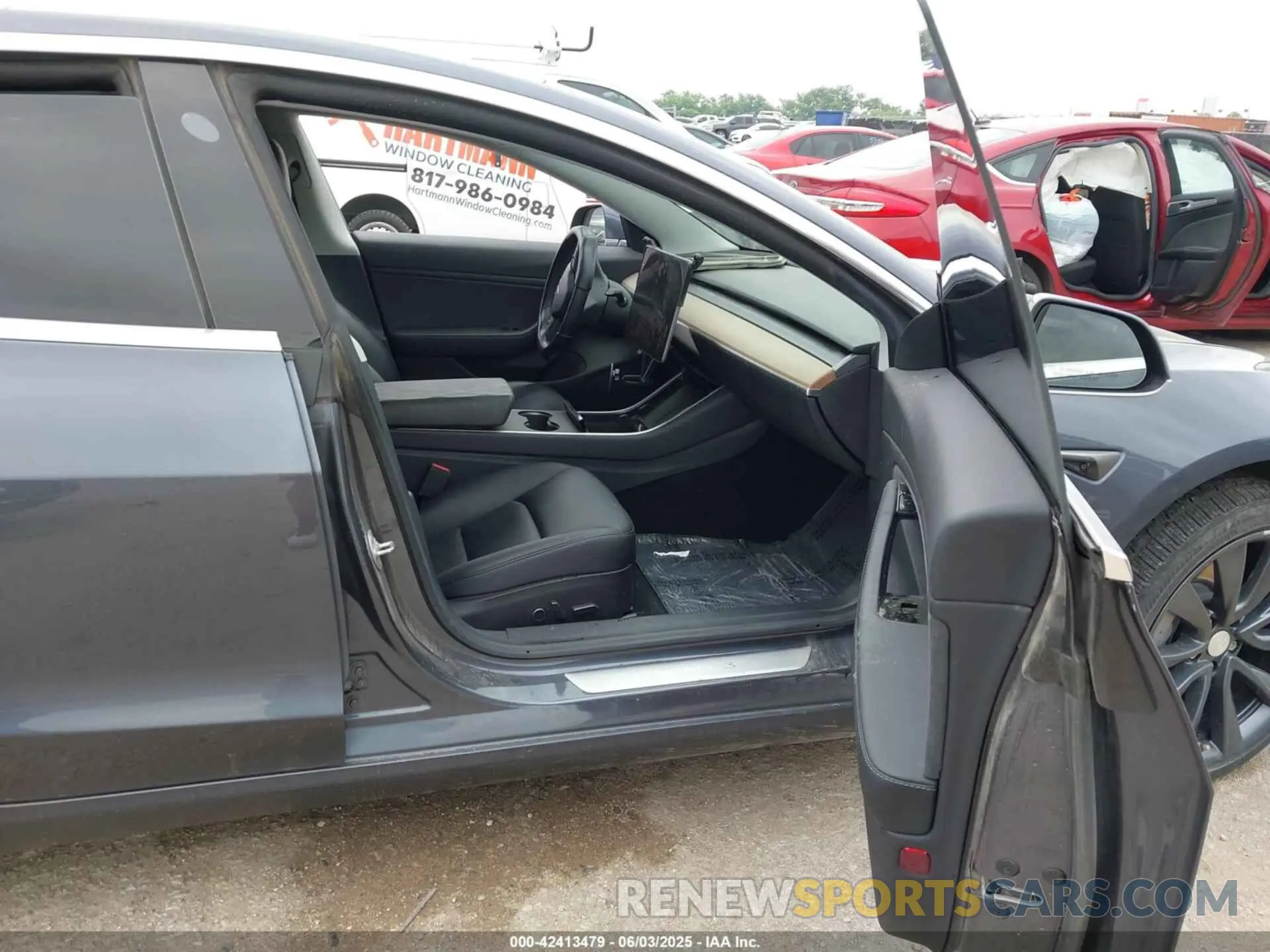 5 Photograph of a damaged car 5YJ3E1EB5KF437575 TESLA MODEL 3 2019