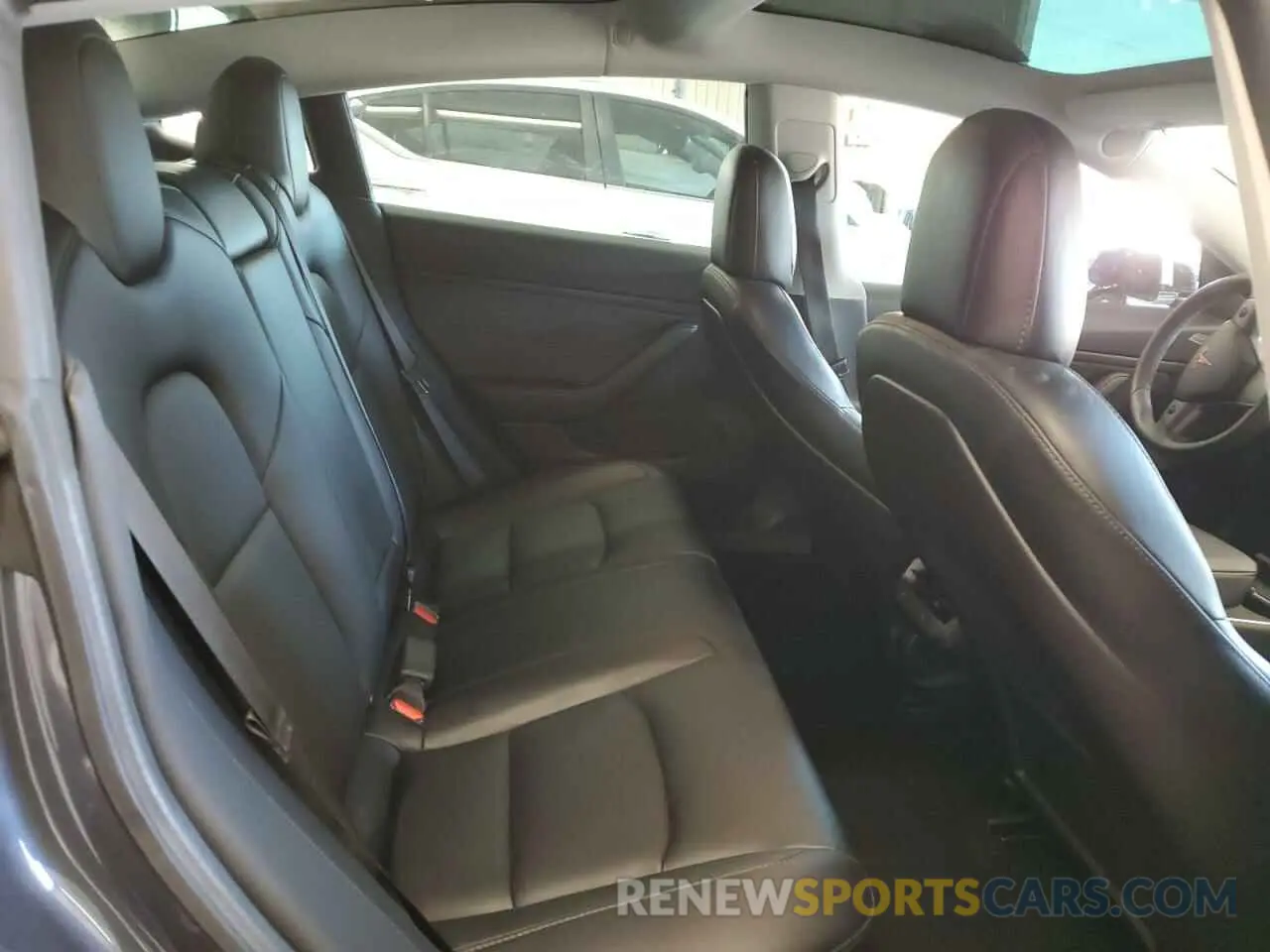 10 Photograph of a damaged car 5YJ3E1EB5KF453064 TESLA MODEL 3 2019